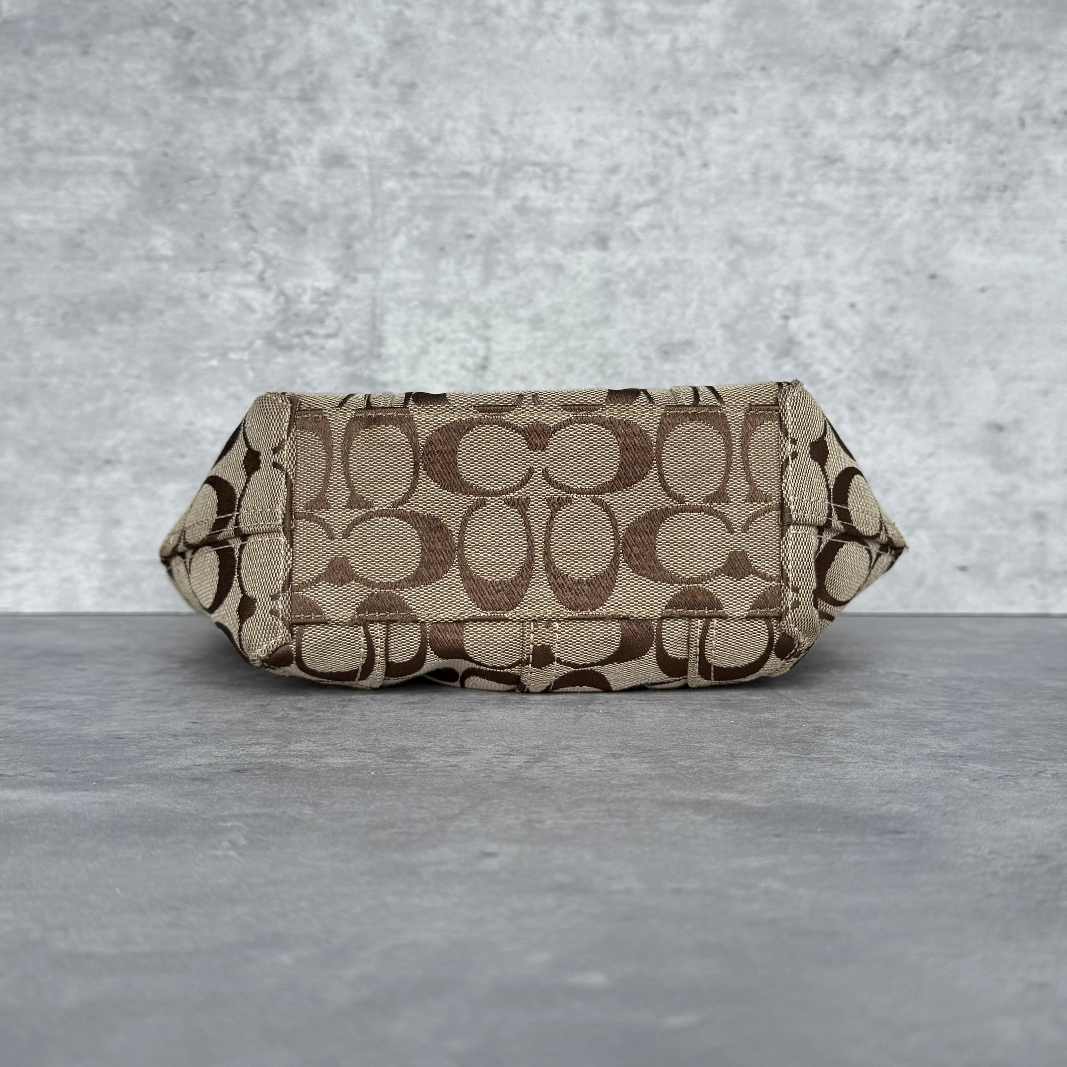 Coach Signature Sacoche Shoulder Bag Beige/Gold