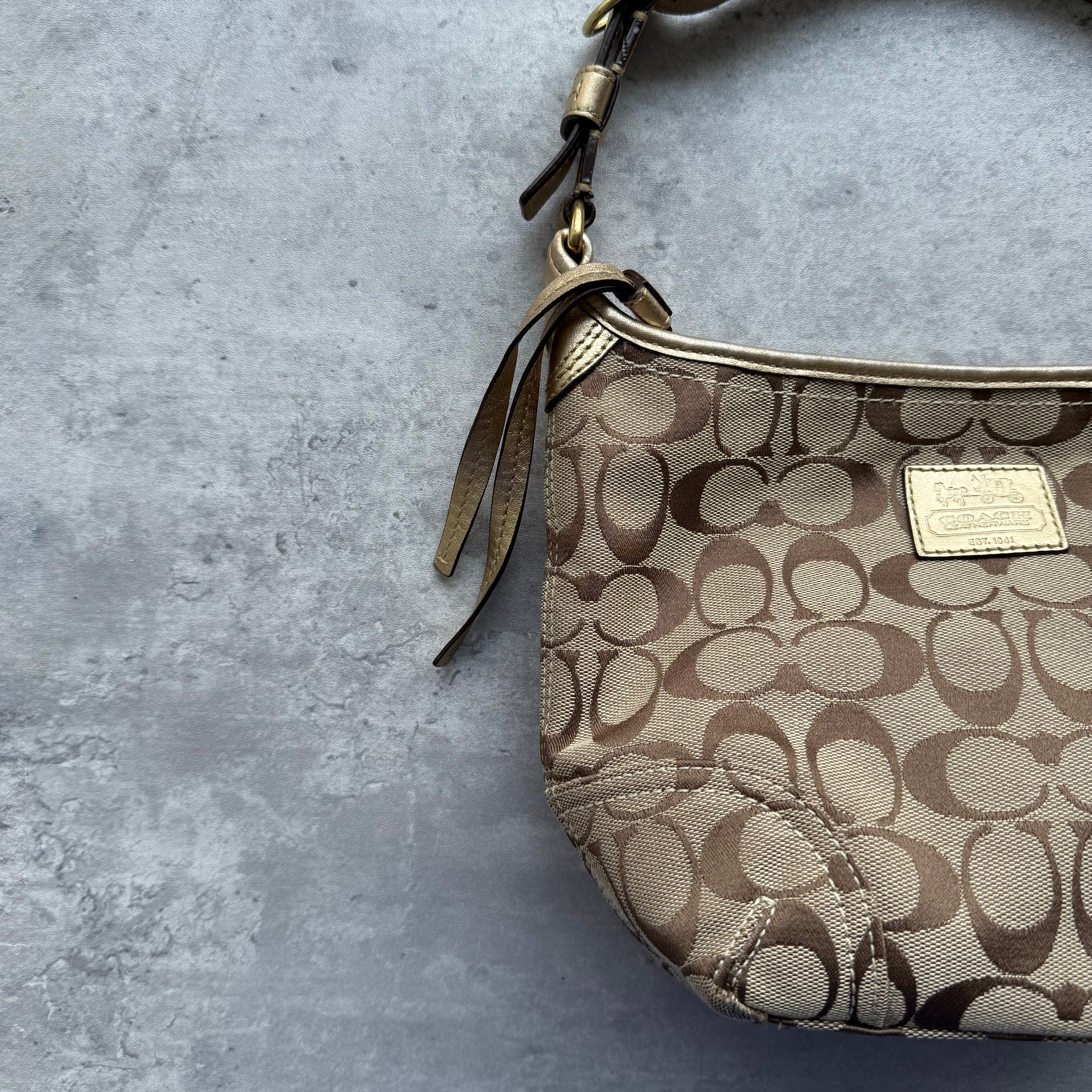 Coach Signature Sacoche Shoulder Bag Beige/Gold