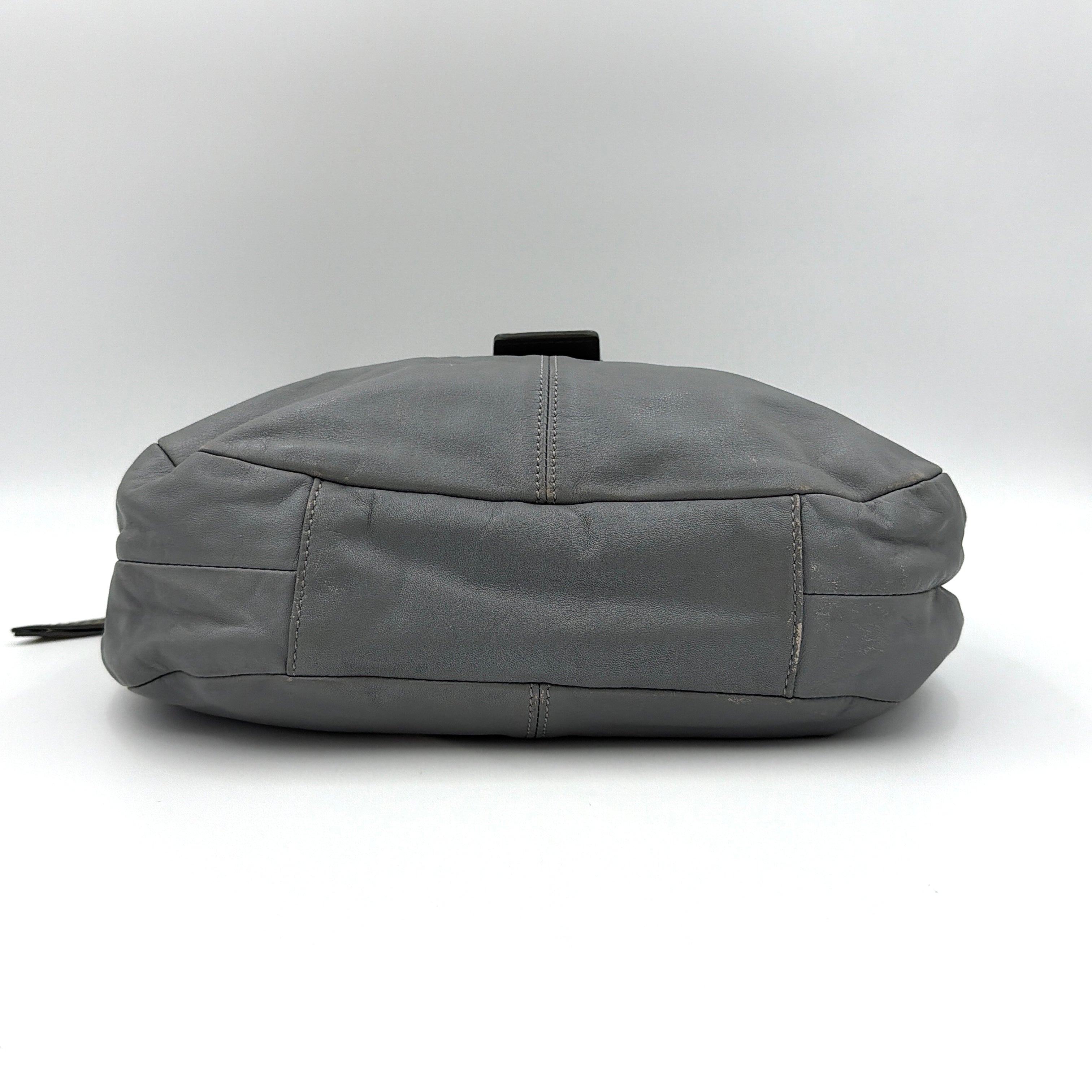 Coach Y2K Soho Lynn Hobo Shoulder Bag Grey