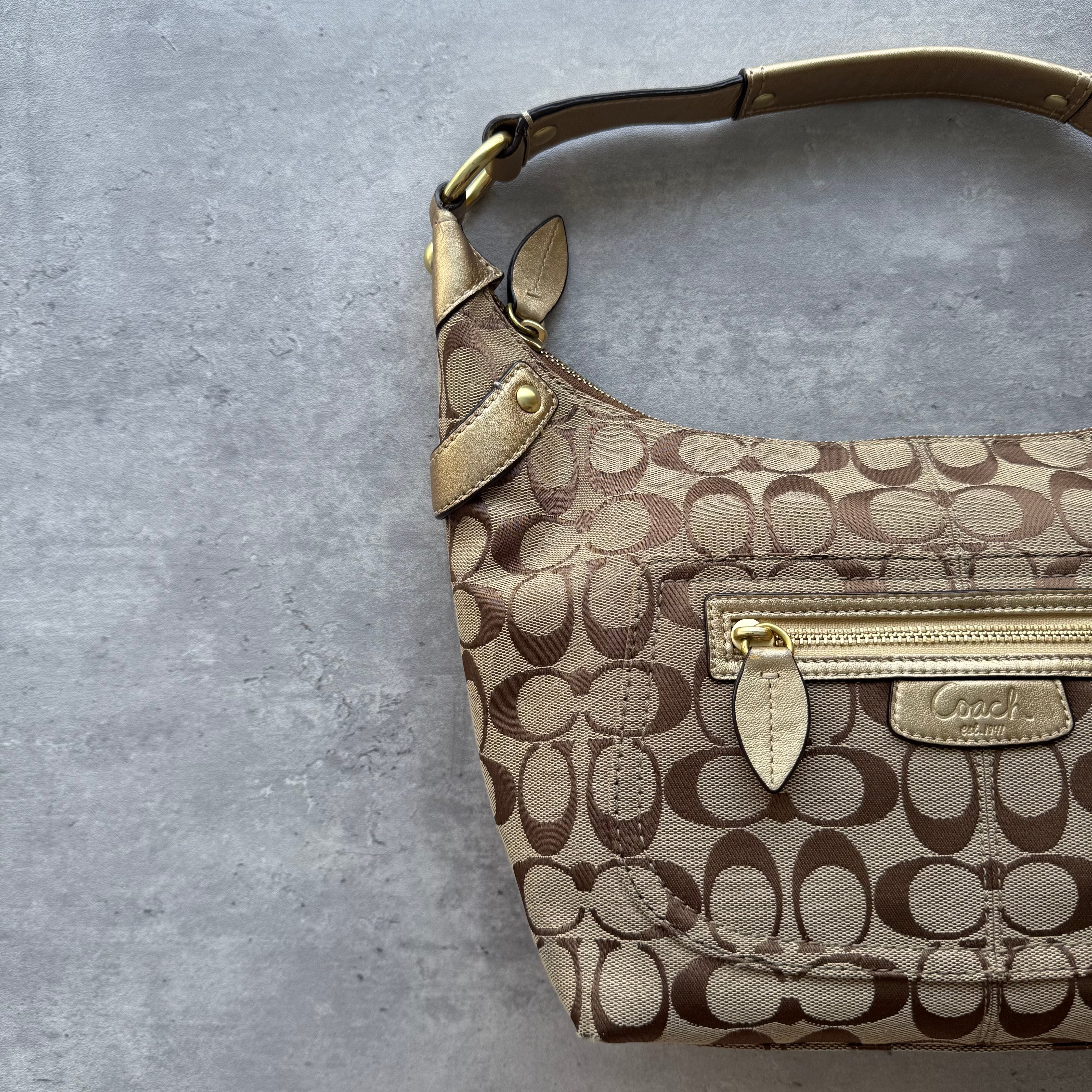 Coach Signature Penelope Shoulder Bag Beige/Gold