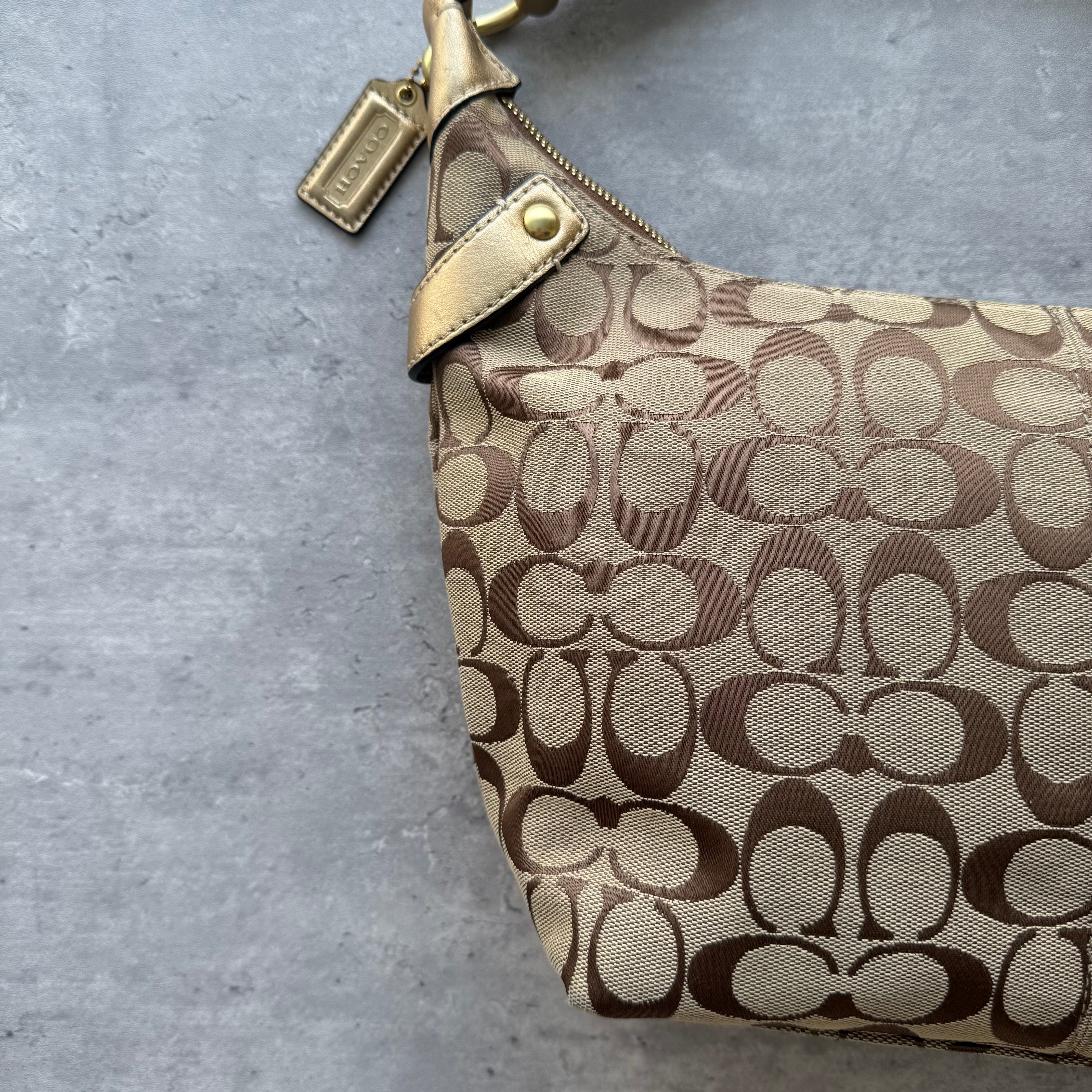 Coach Signature Penelope Shoulder Bag Beige/Gold