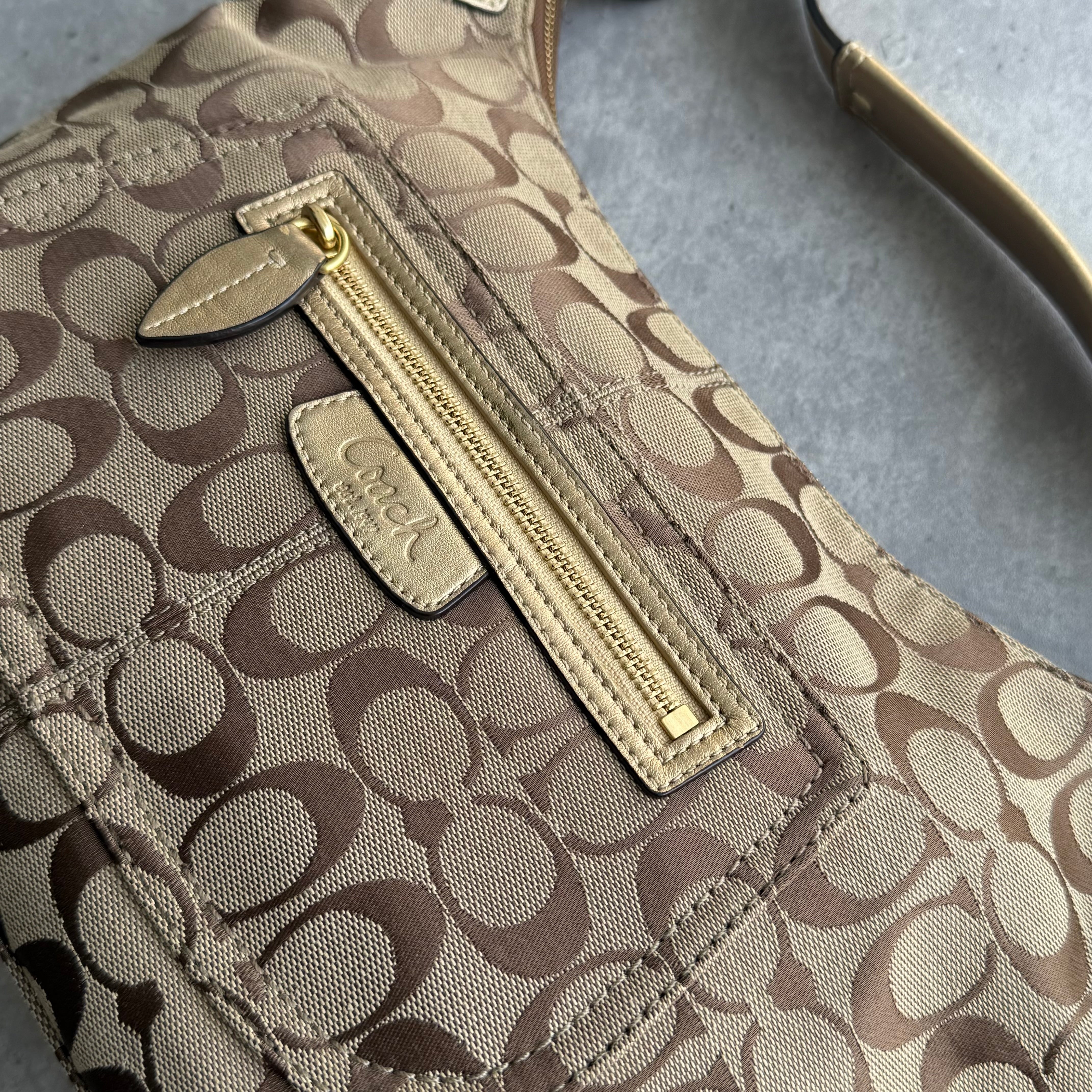 Coach Signature Penelope Shoulder Bag Beige/Gold