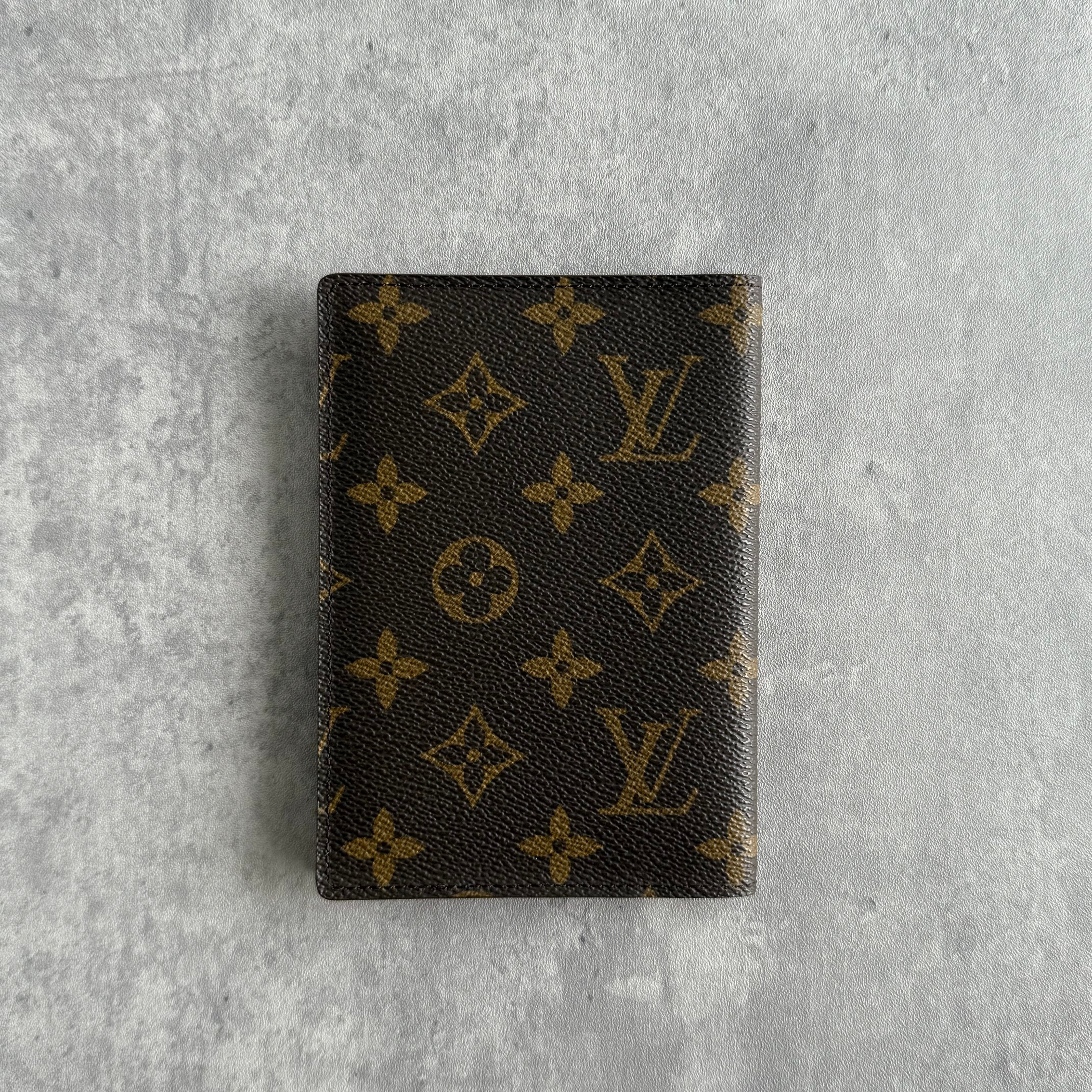 Louis Vuitton Monogram Canvas Passport Cover