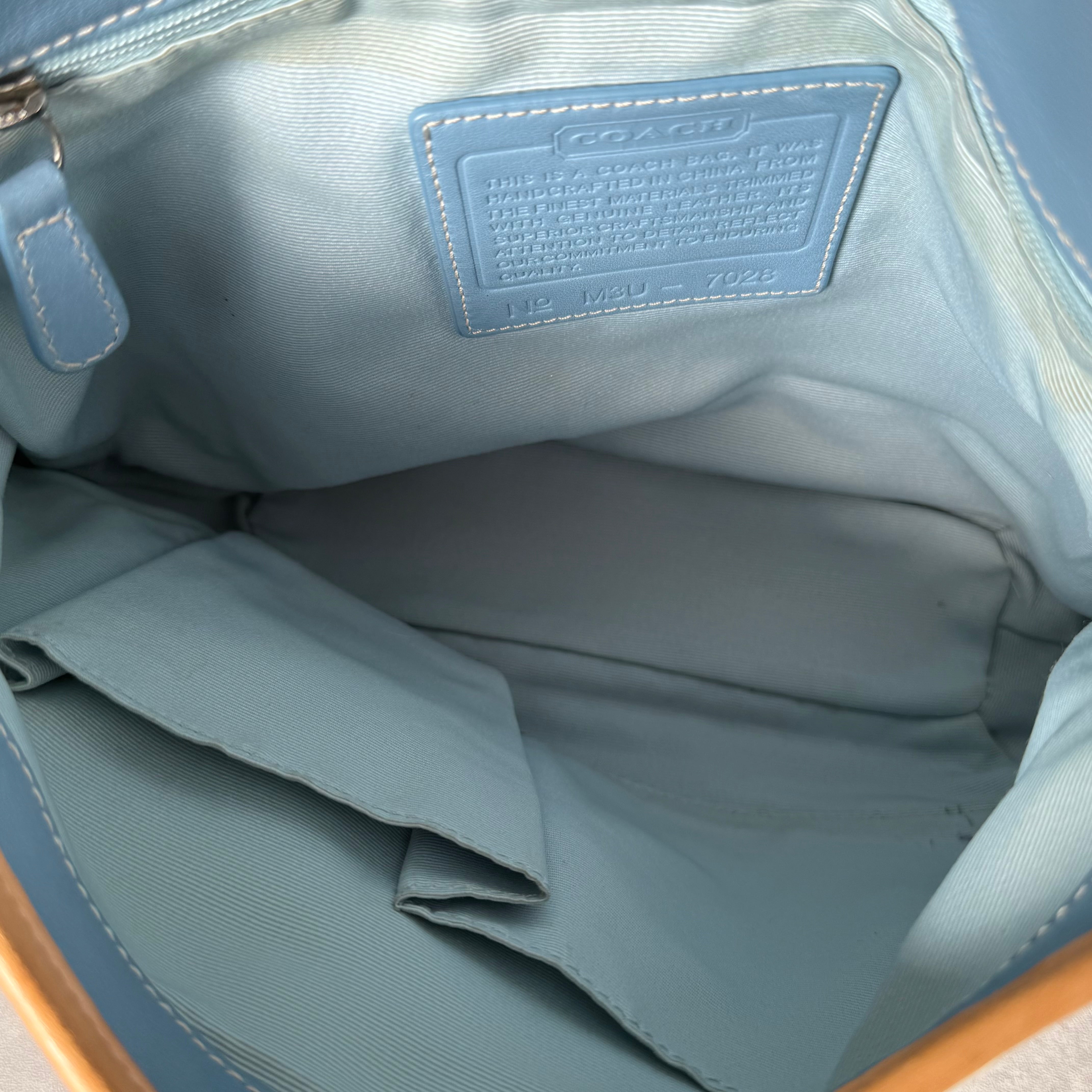 Coach Signature Clip Shoulder Bag Multicolor