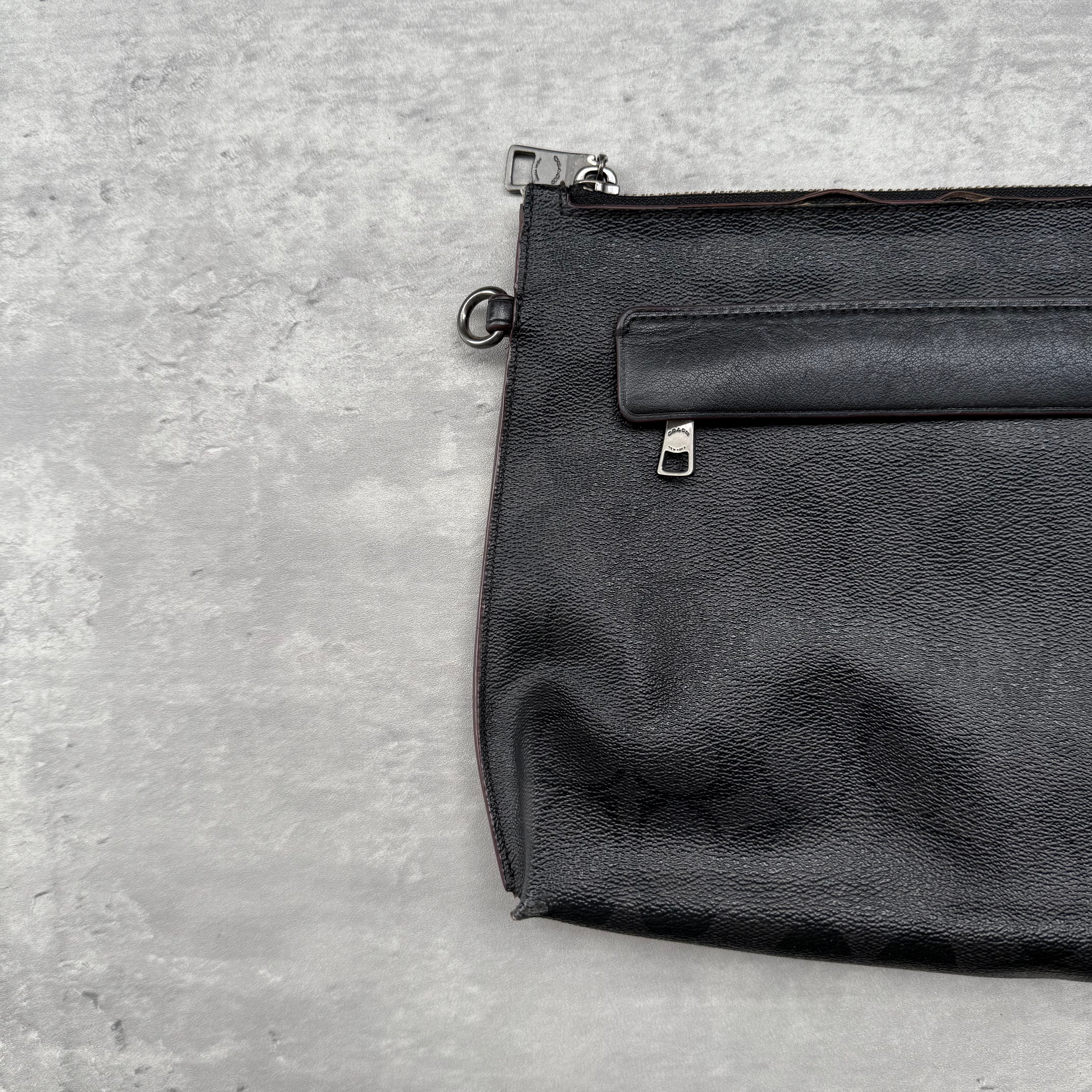 Coach Carryall Pouch Black