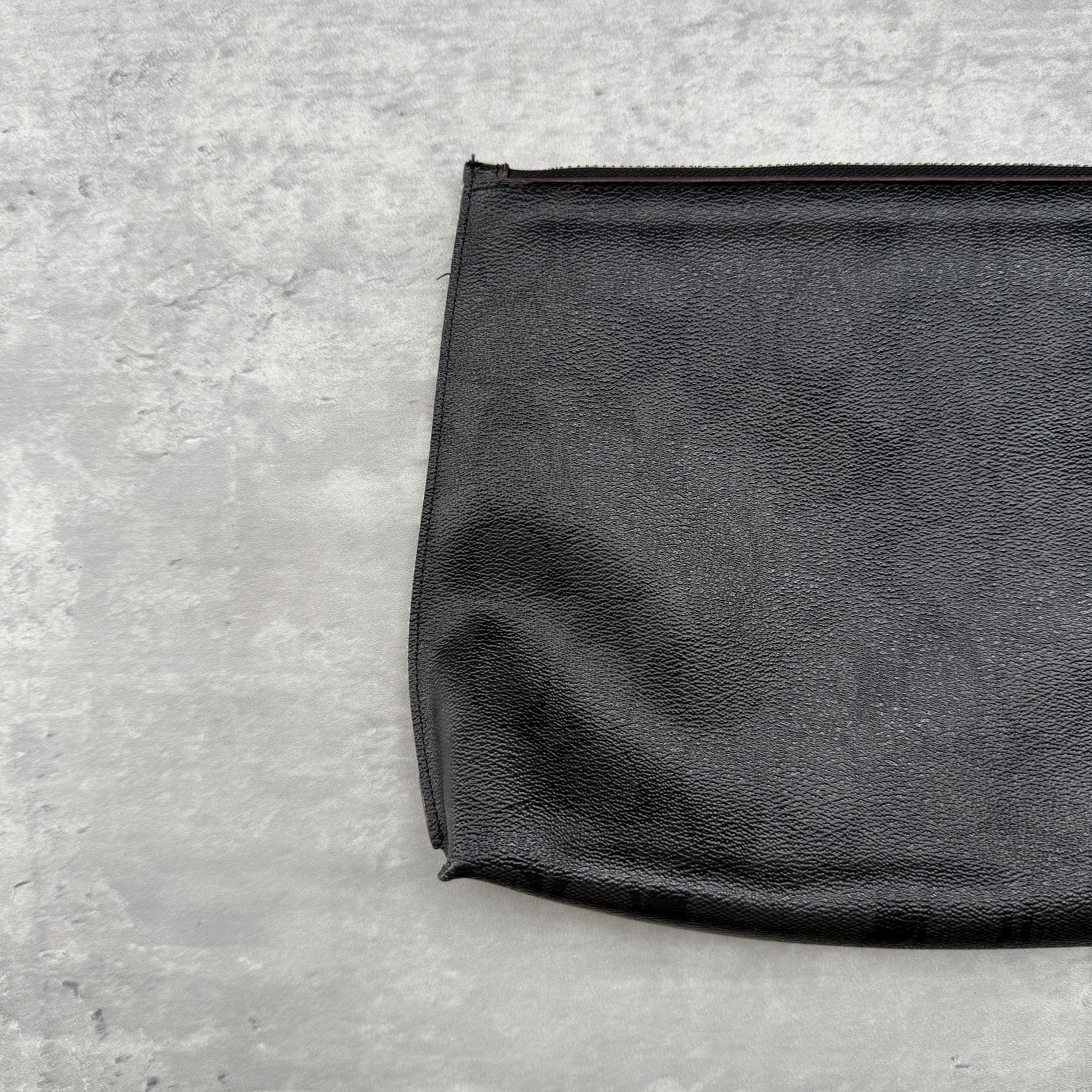 Coach Carryall Pouch Black