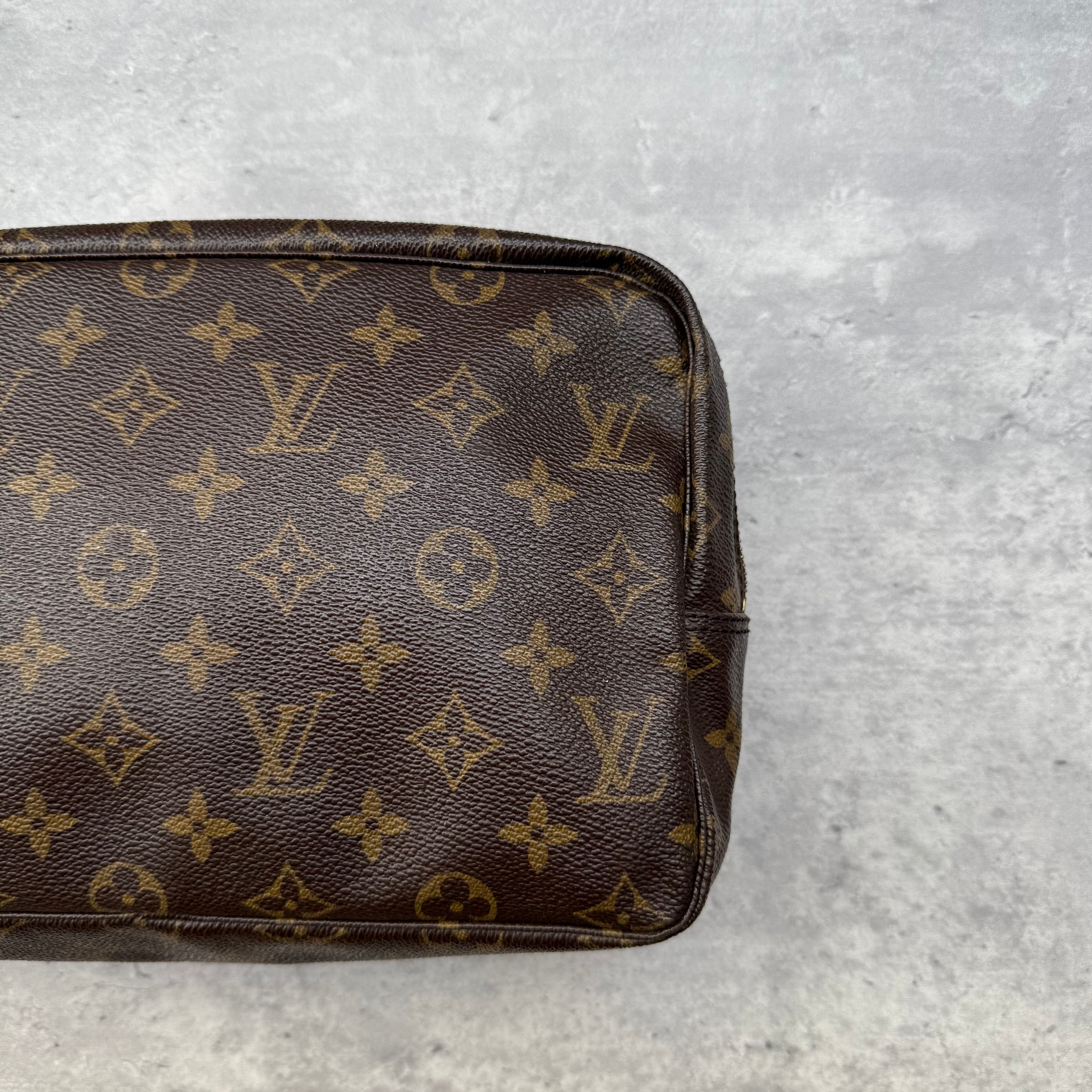 Louis Vuitton Trousse de Toilette Monogram Washbag