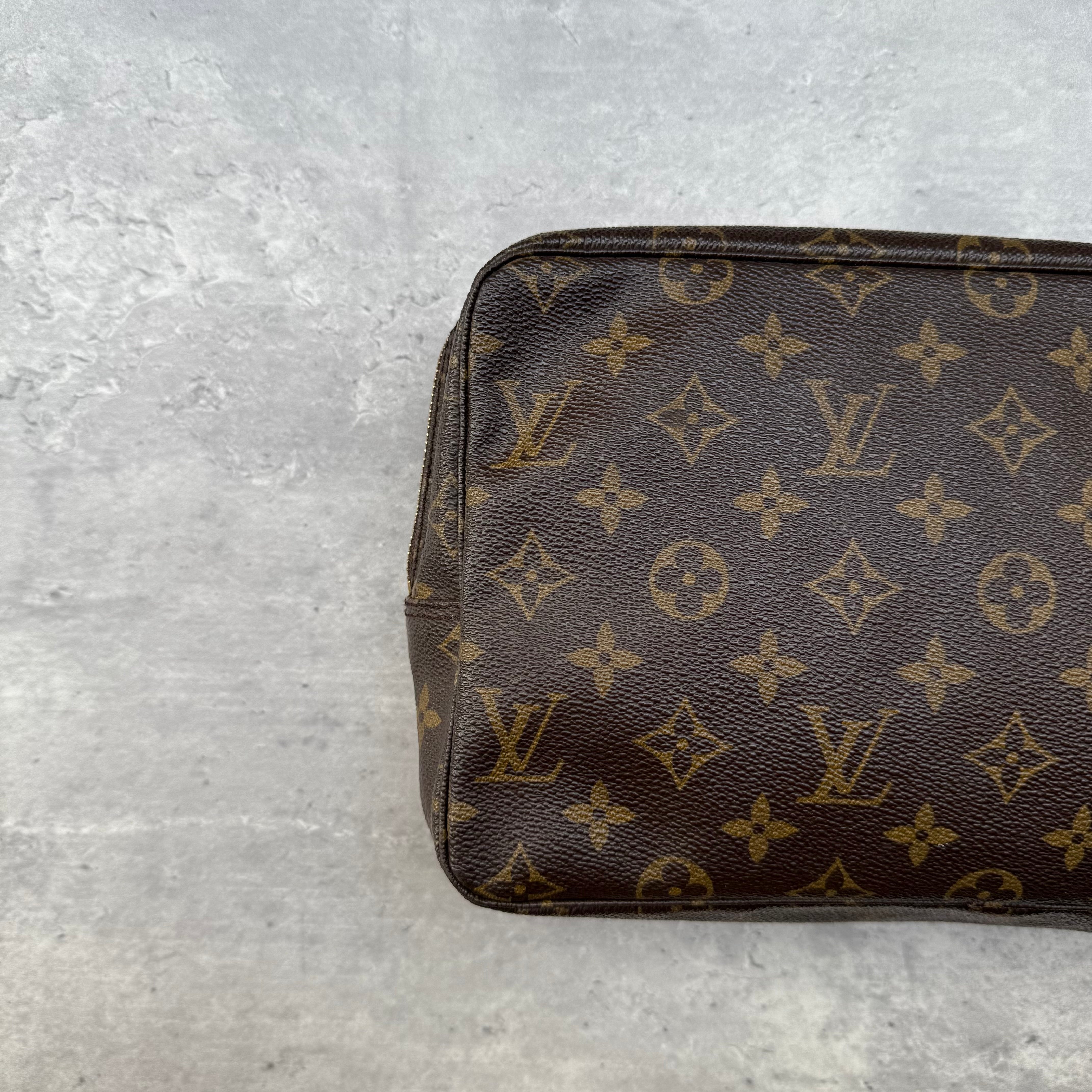 Louis Vuitton Trousse de Toilette Monogram Washbag