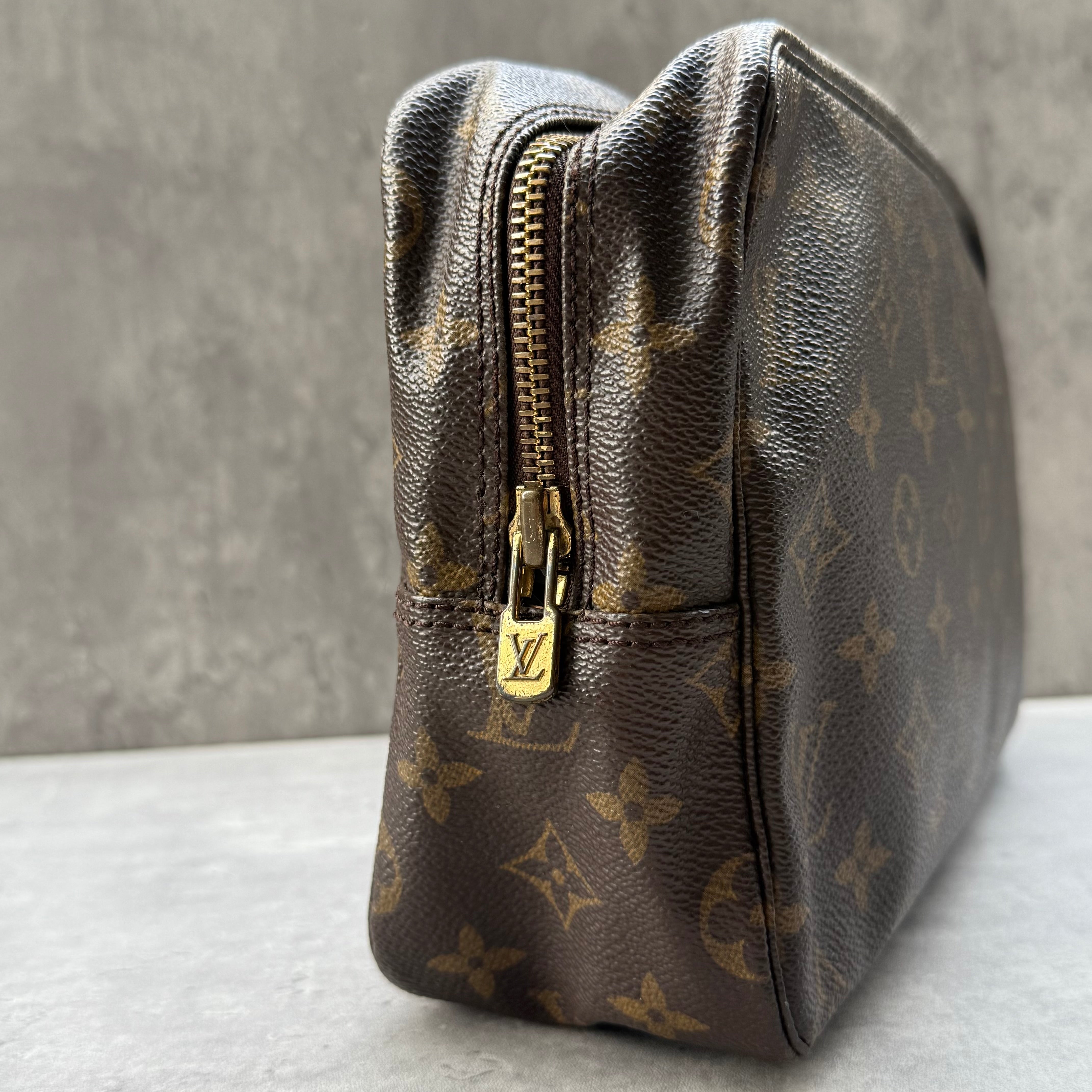 Louis Vuitton Trousse de Toilette Monogram Washbag