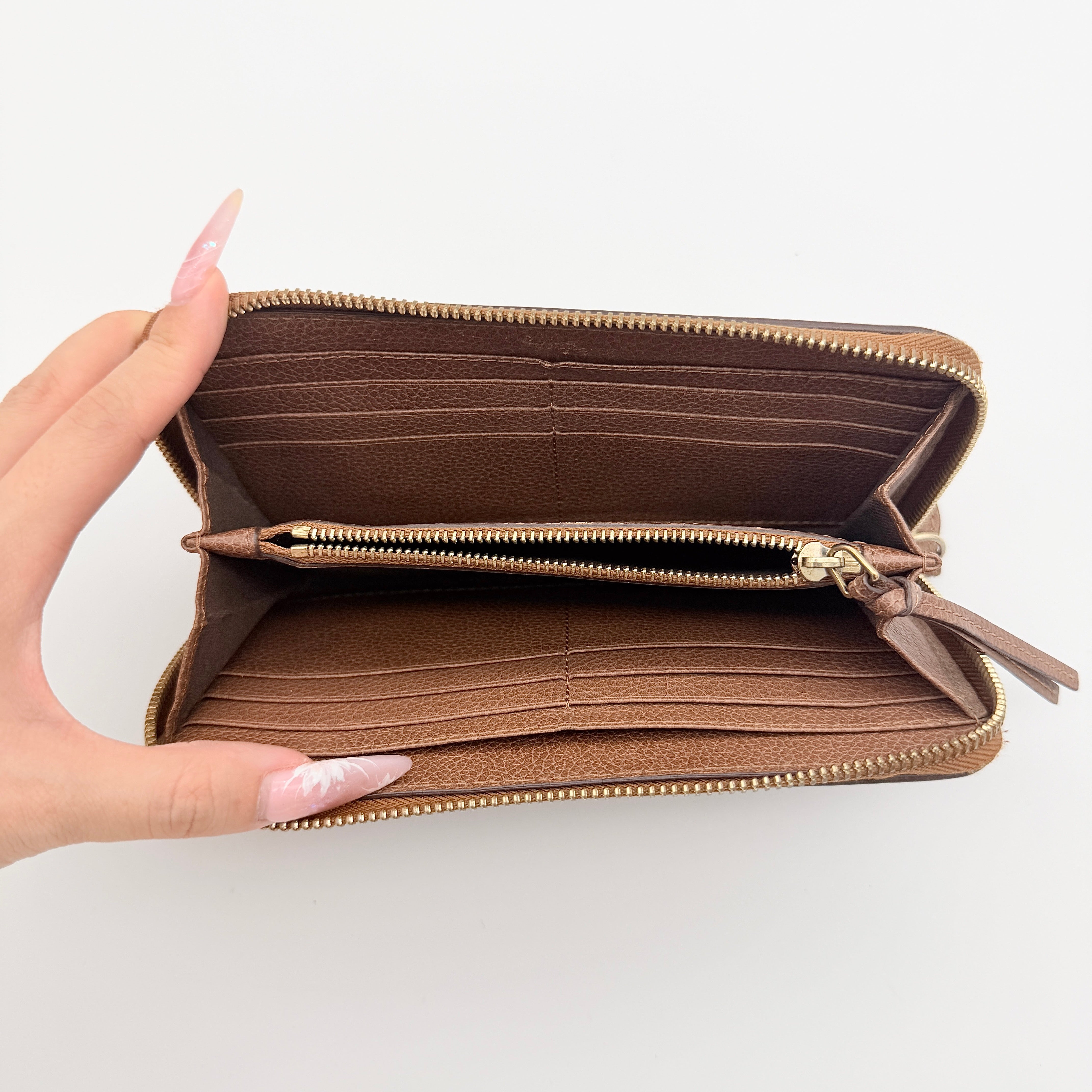 Chloe Paraty Zippy Long Wallet Brown