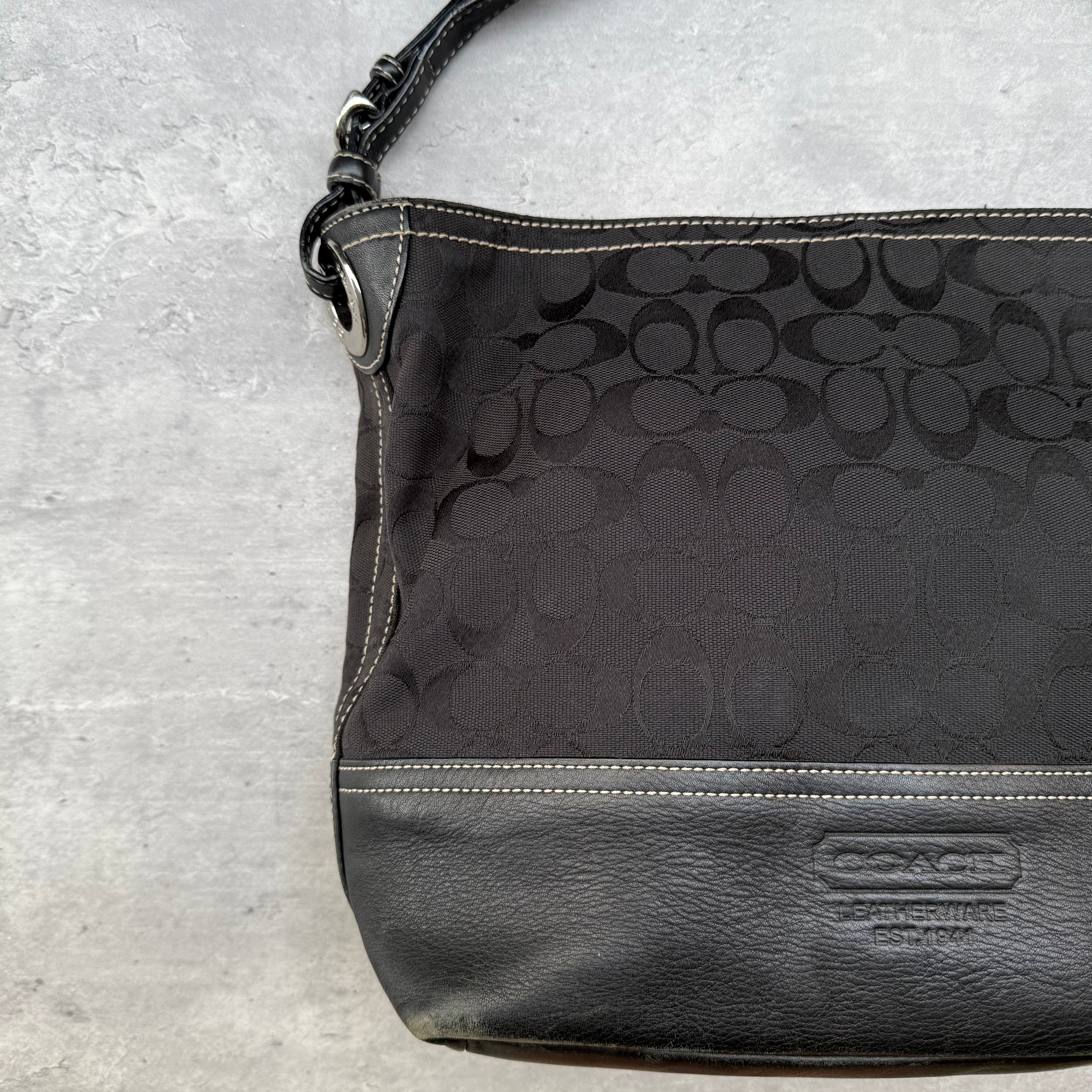 Coach Signature Canvas ShoulderBag Black