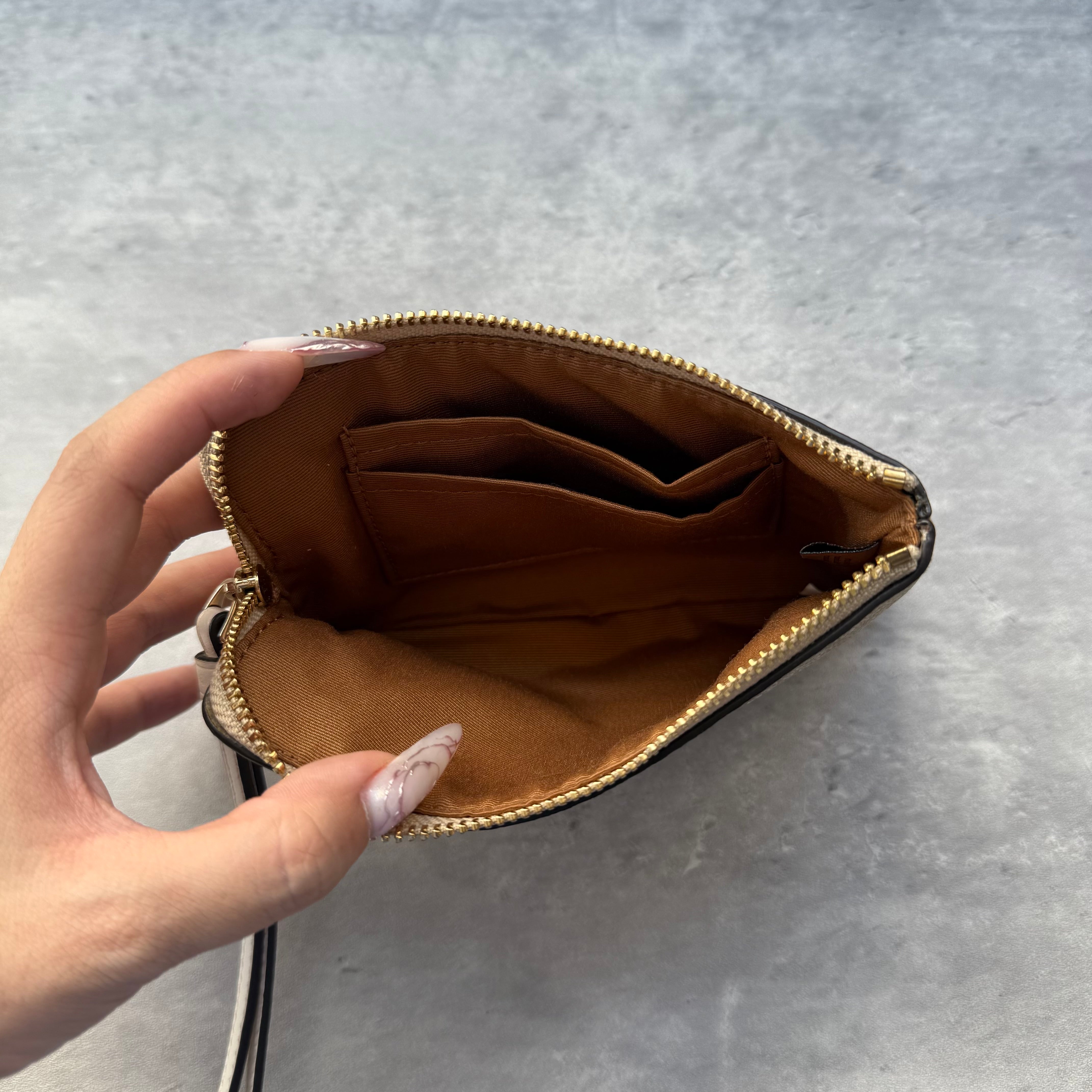 Coach Corner Zip Wristlet Light Khaki/White