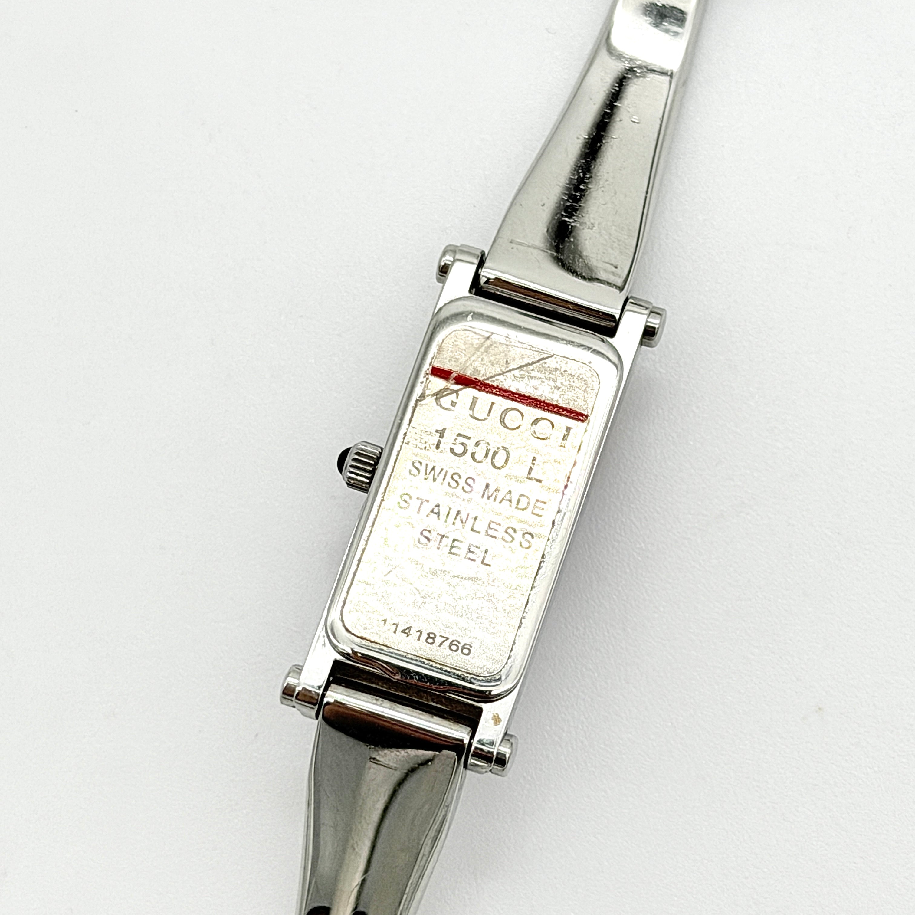 Gucci 1500L Mother of Pearl Dial Bangle Watch Pink