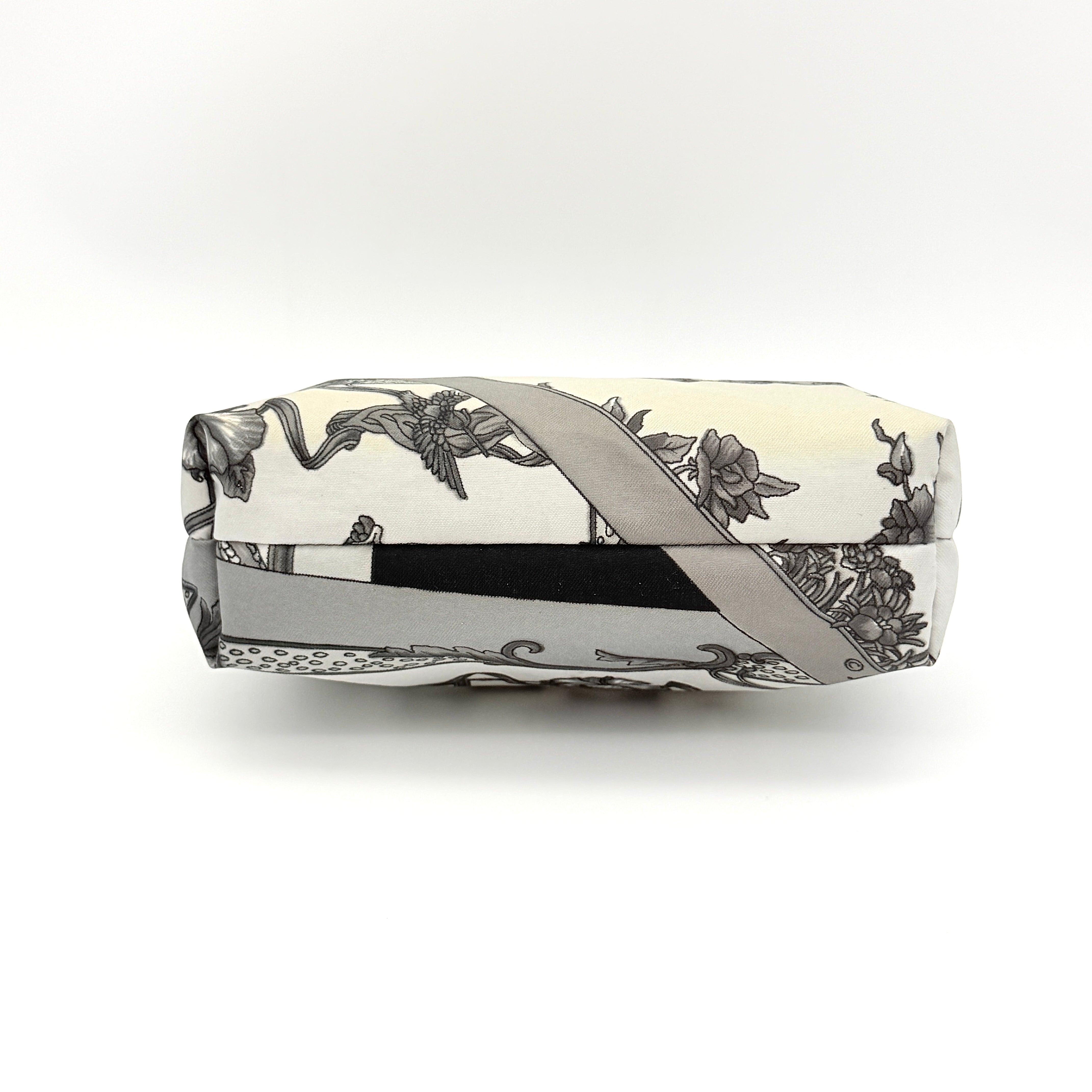 Salvatore Ferragamo Printed Nylon Cosmetic Pouch Grey/Cream