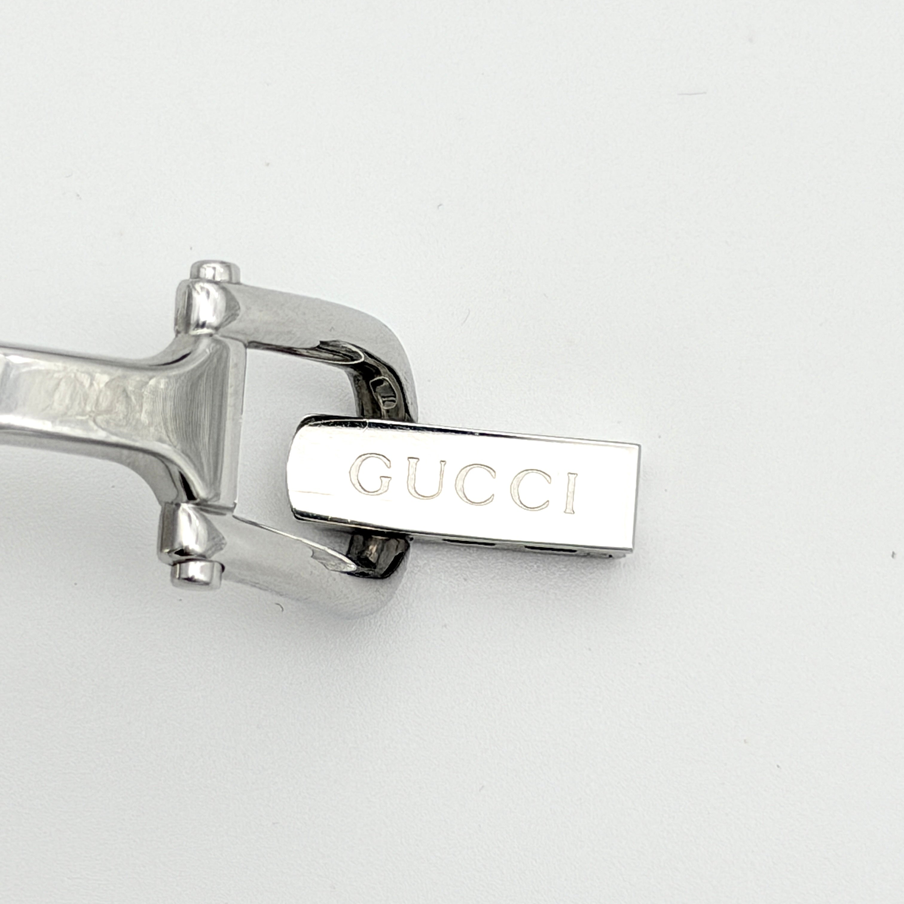 Gucci 1500L Black Dial Bangle Watch