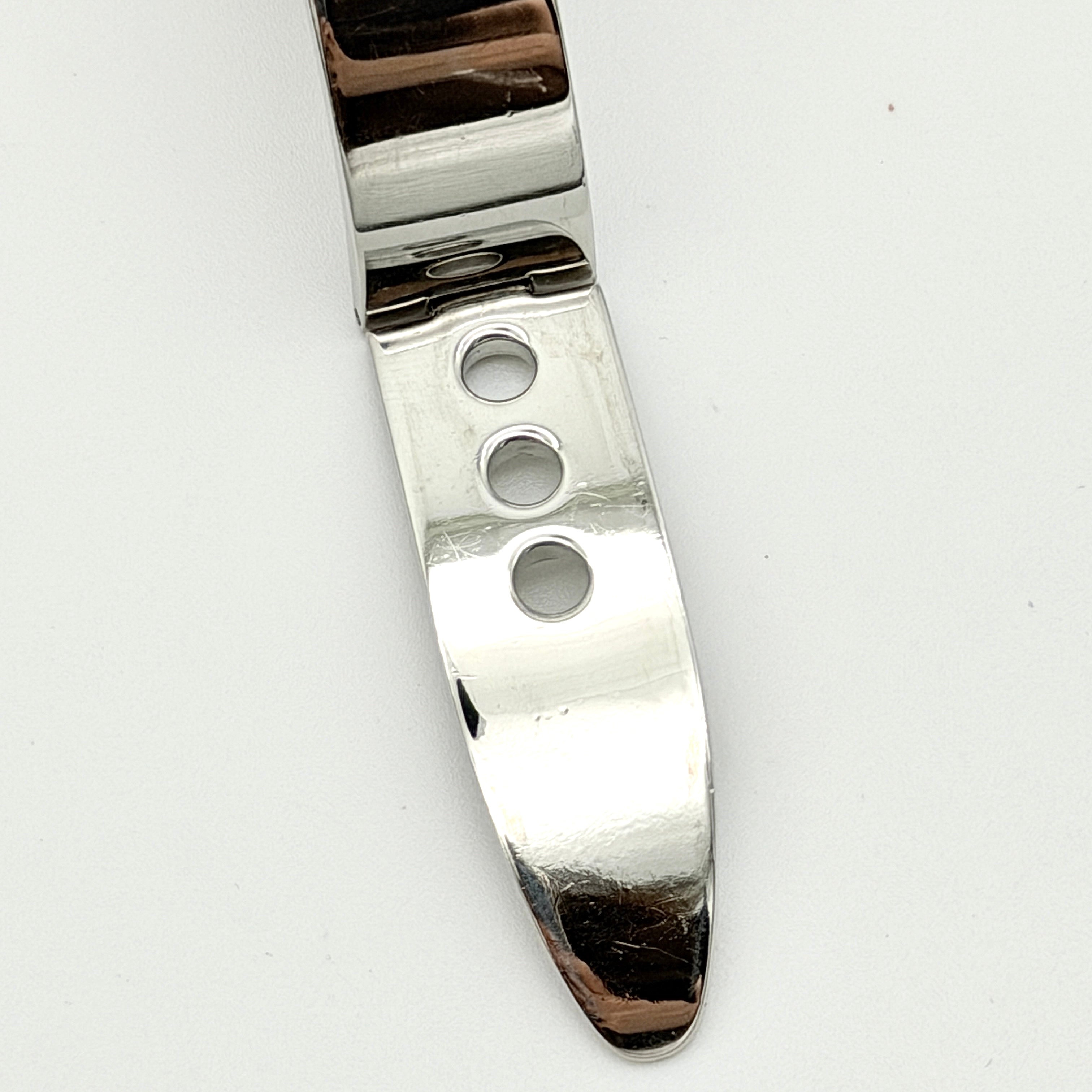 Gucci 6700L Black Dial Bangle Watch