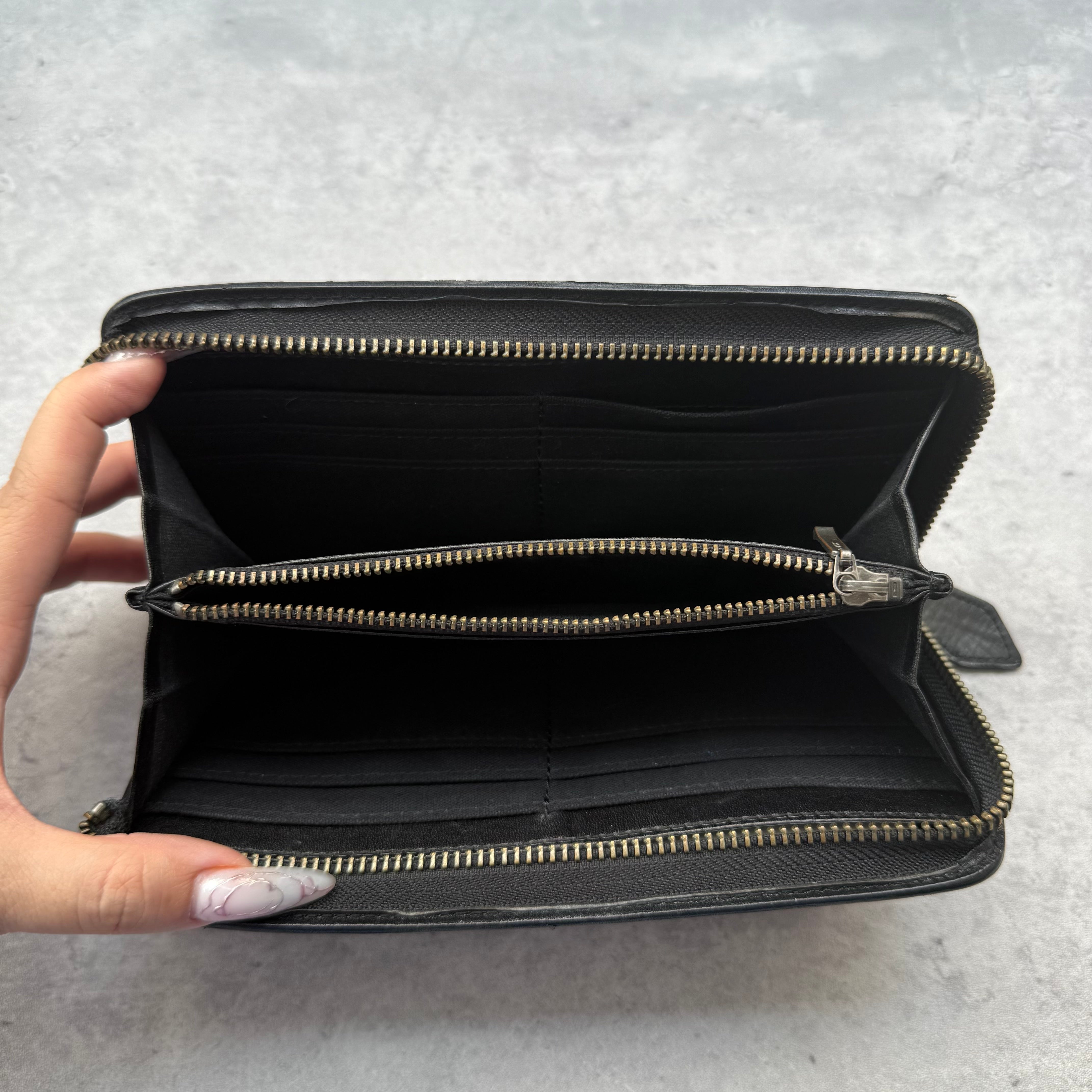 Vivienne Westwood Orb All-Over Star Long Wallet Black
