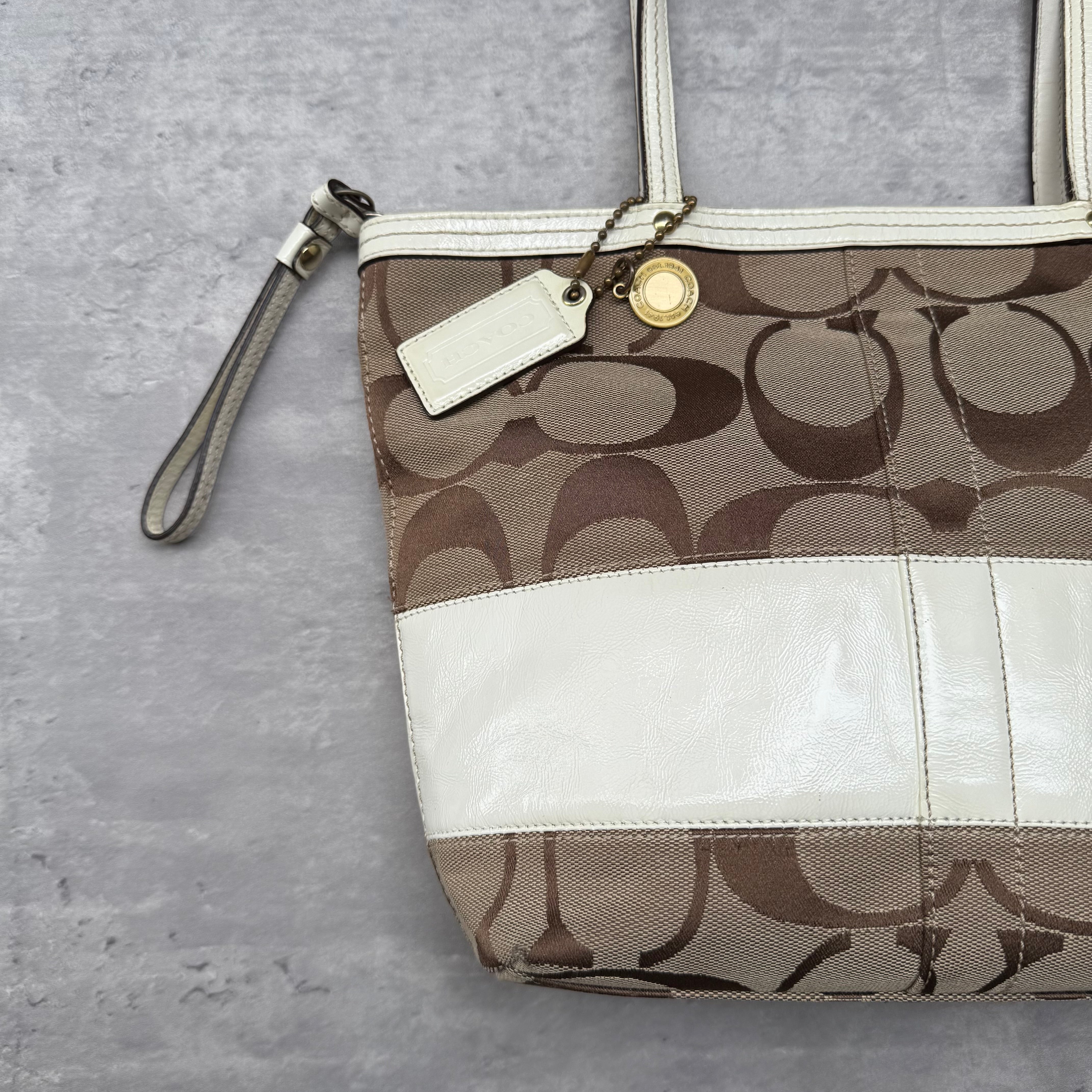 Coach Signature Sufflette Tote Bag Beige/White