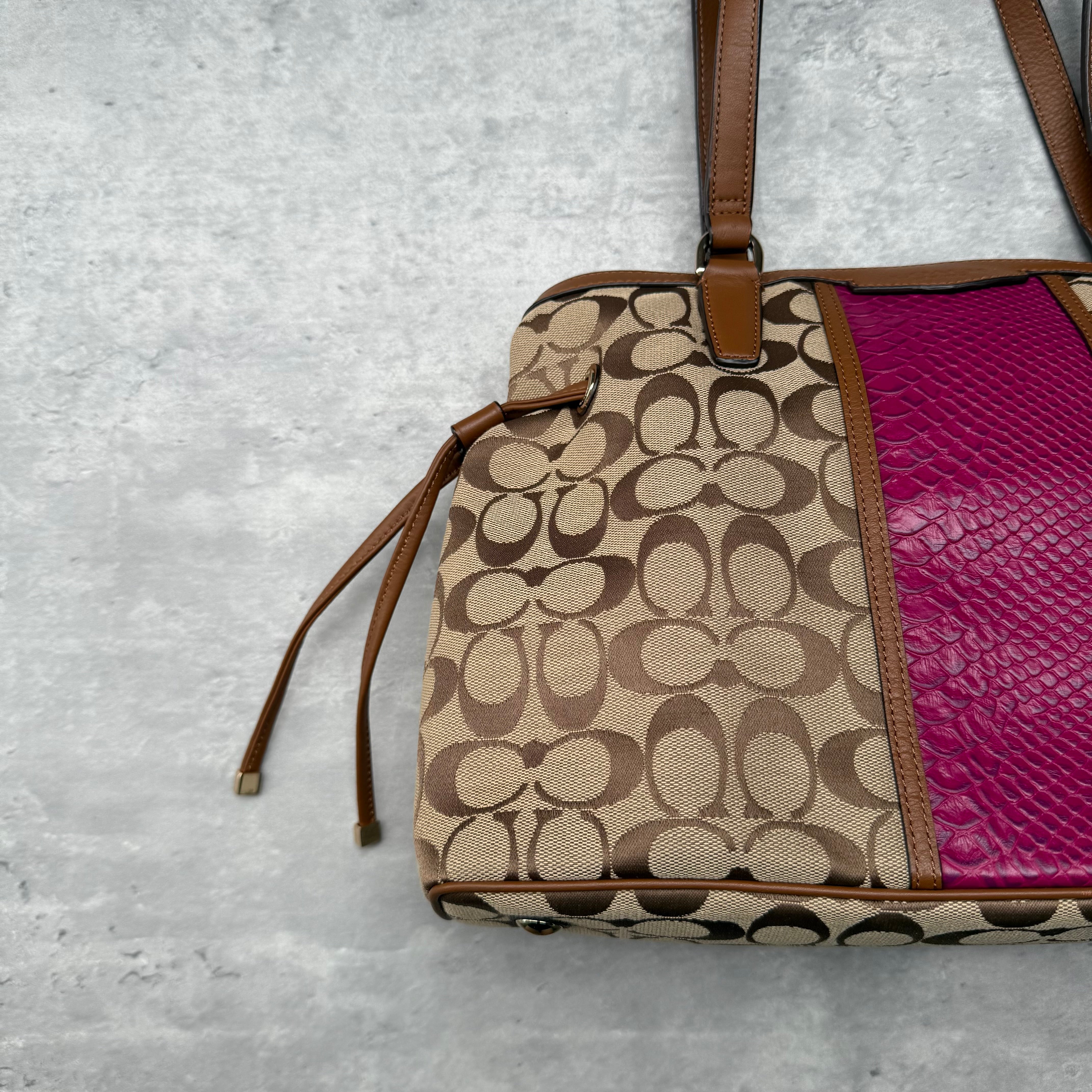 Coach Signature Stripe Drawstring HandBag Beige/Pink