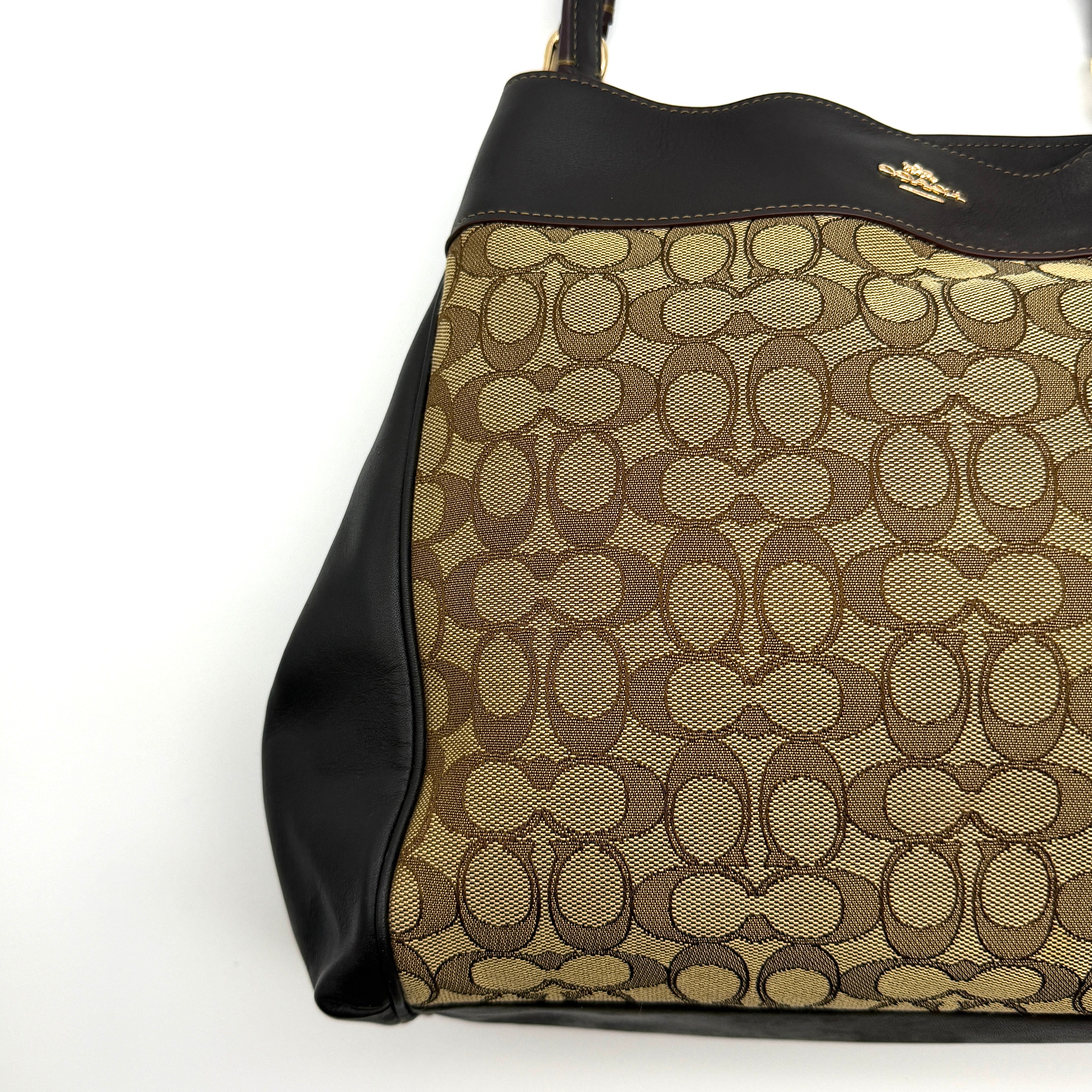 Coach Signature Lexy Canvas Shoulder Bag Beige/Brown