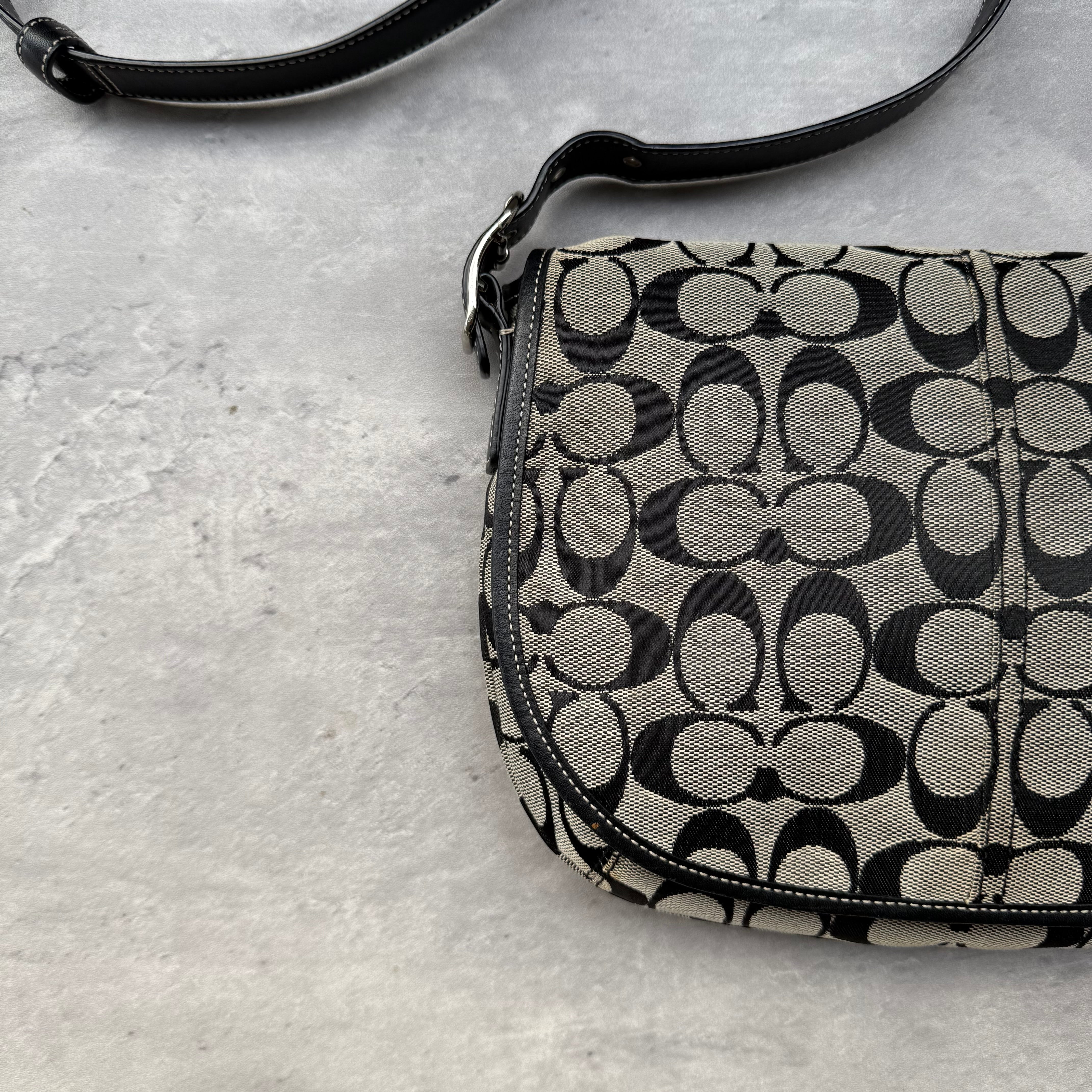 Coach Signature Canvas Crossbody Bag Black/Grey