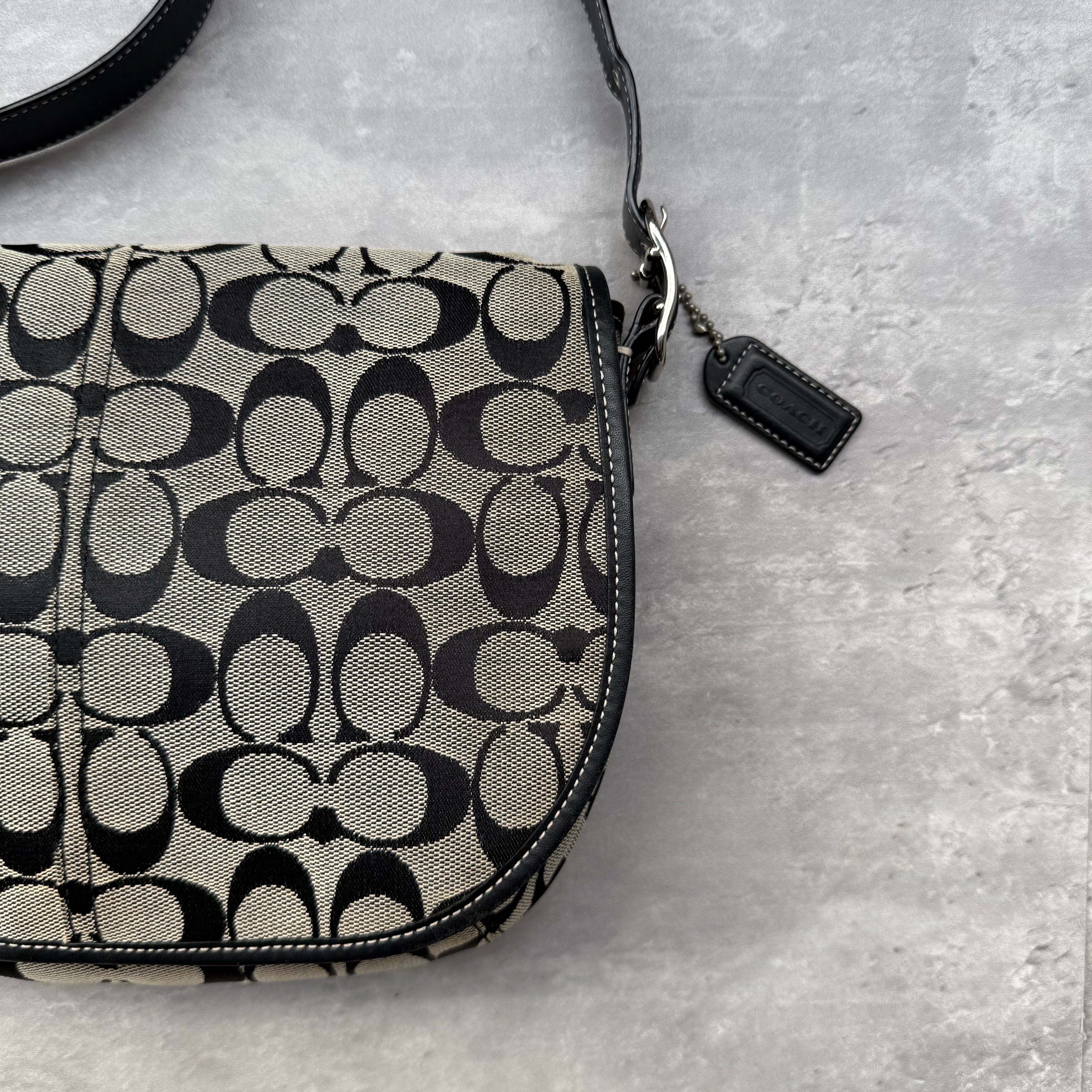 Coach Signature Canvas Crossbody Bag Black/Grey