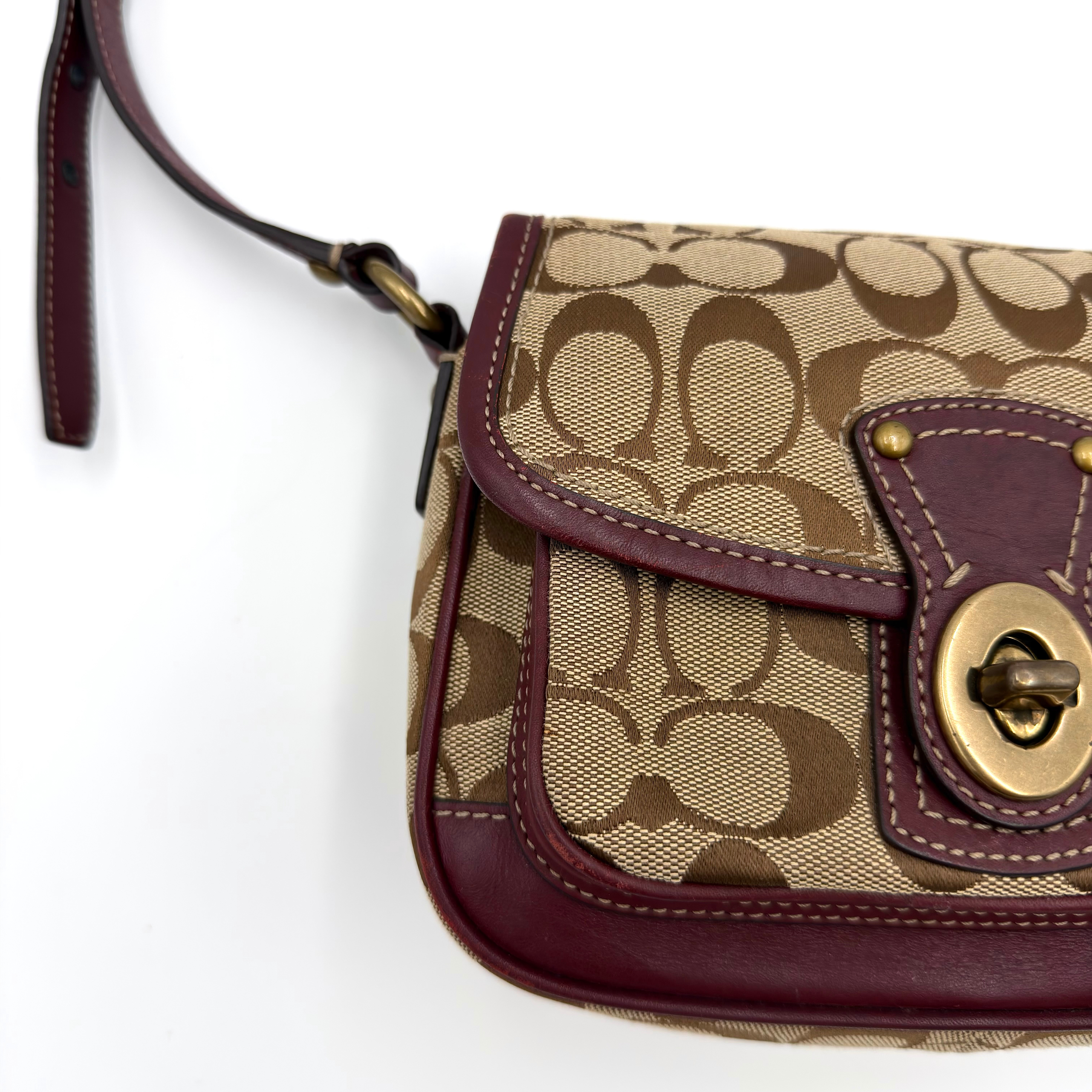 Coach Signature Turnlock Crossbody Bag Purple/Beige
