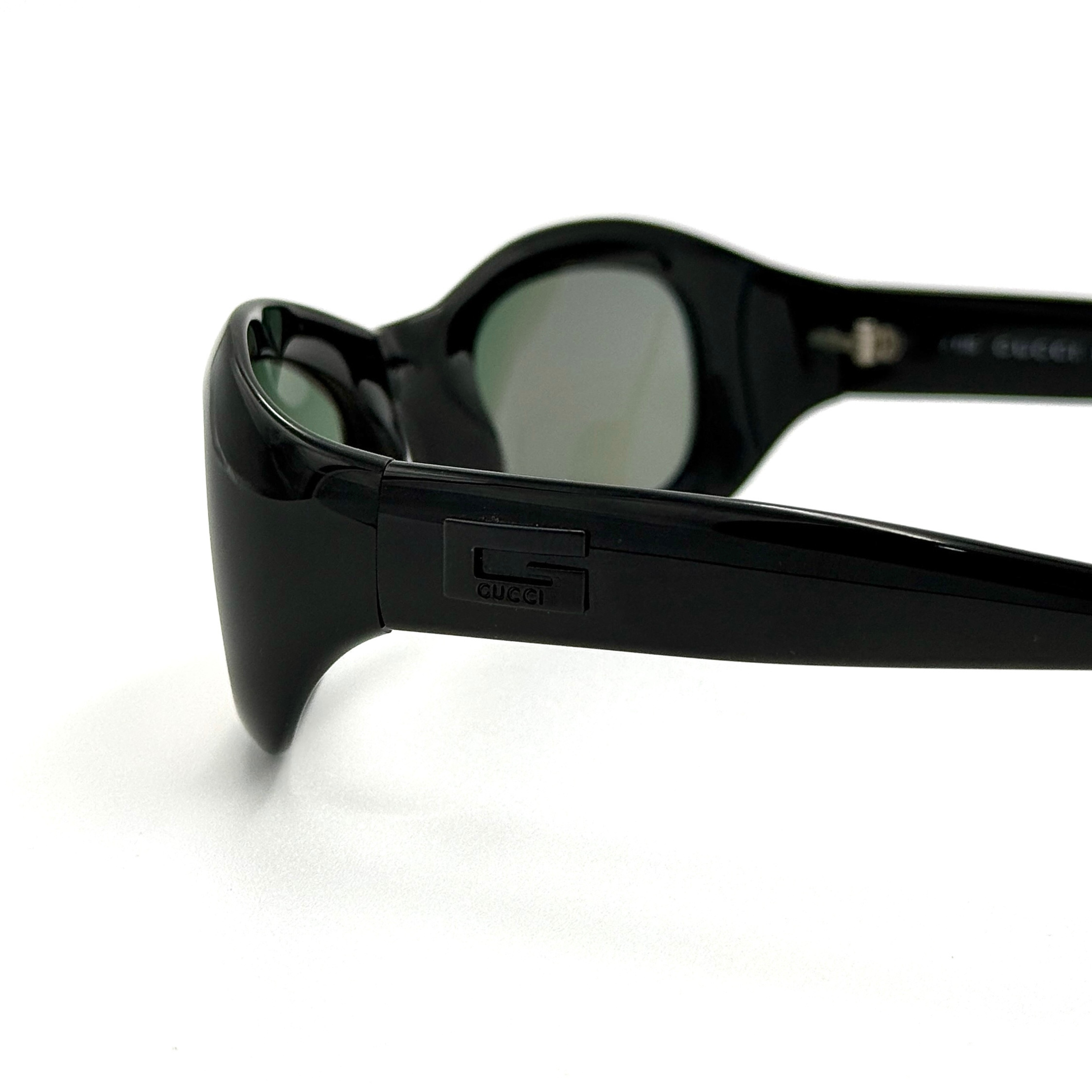 Gucci GG2000/S Oval Sunglasses Black