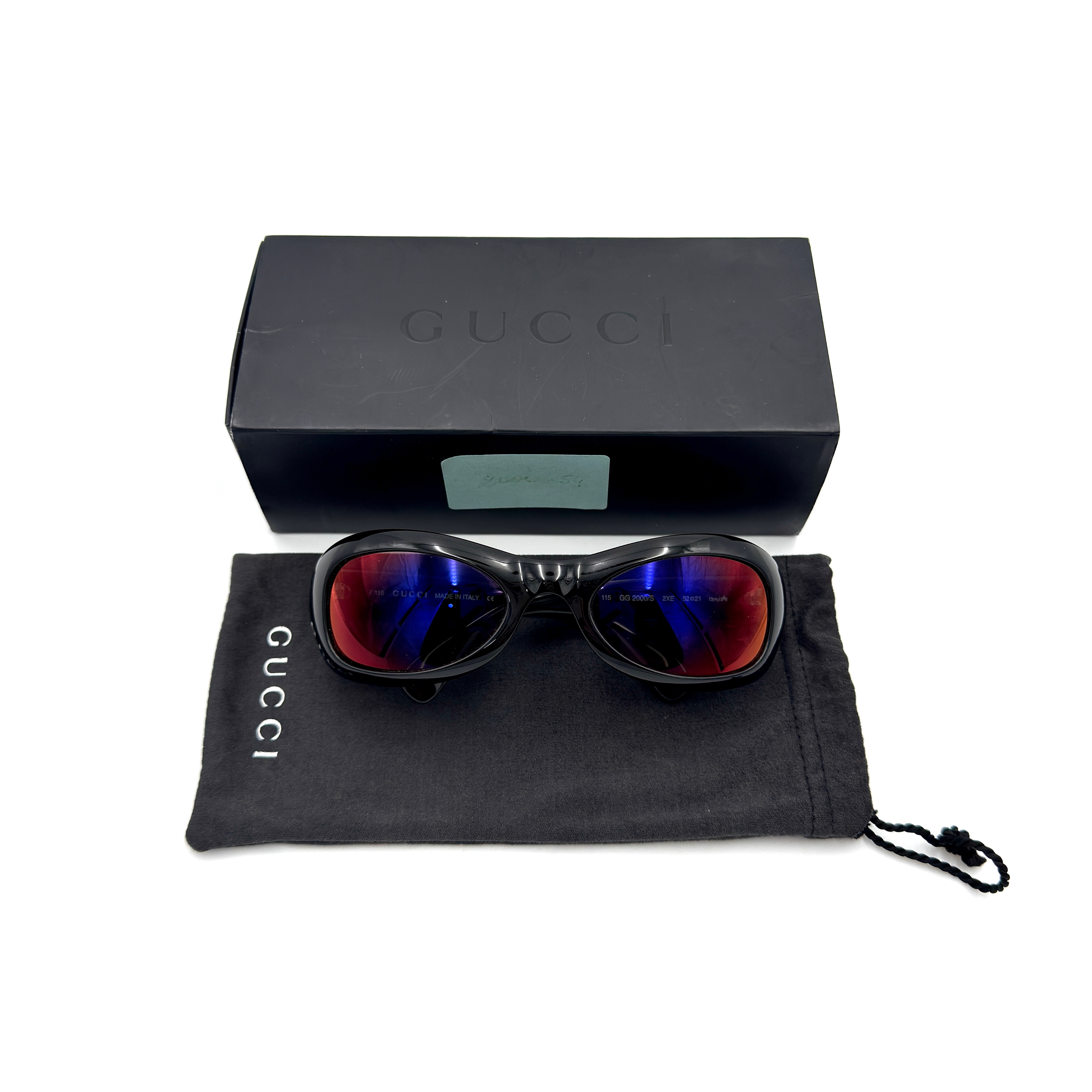 Gucci GG2000/S Oval Sunglasses in black acetate with tinted lenses and subtle G-logo temple detail, pre-loved.