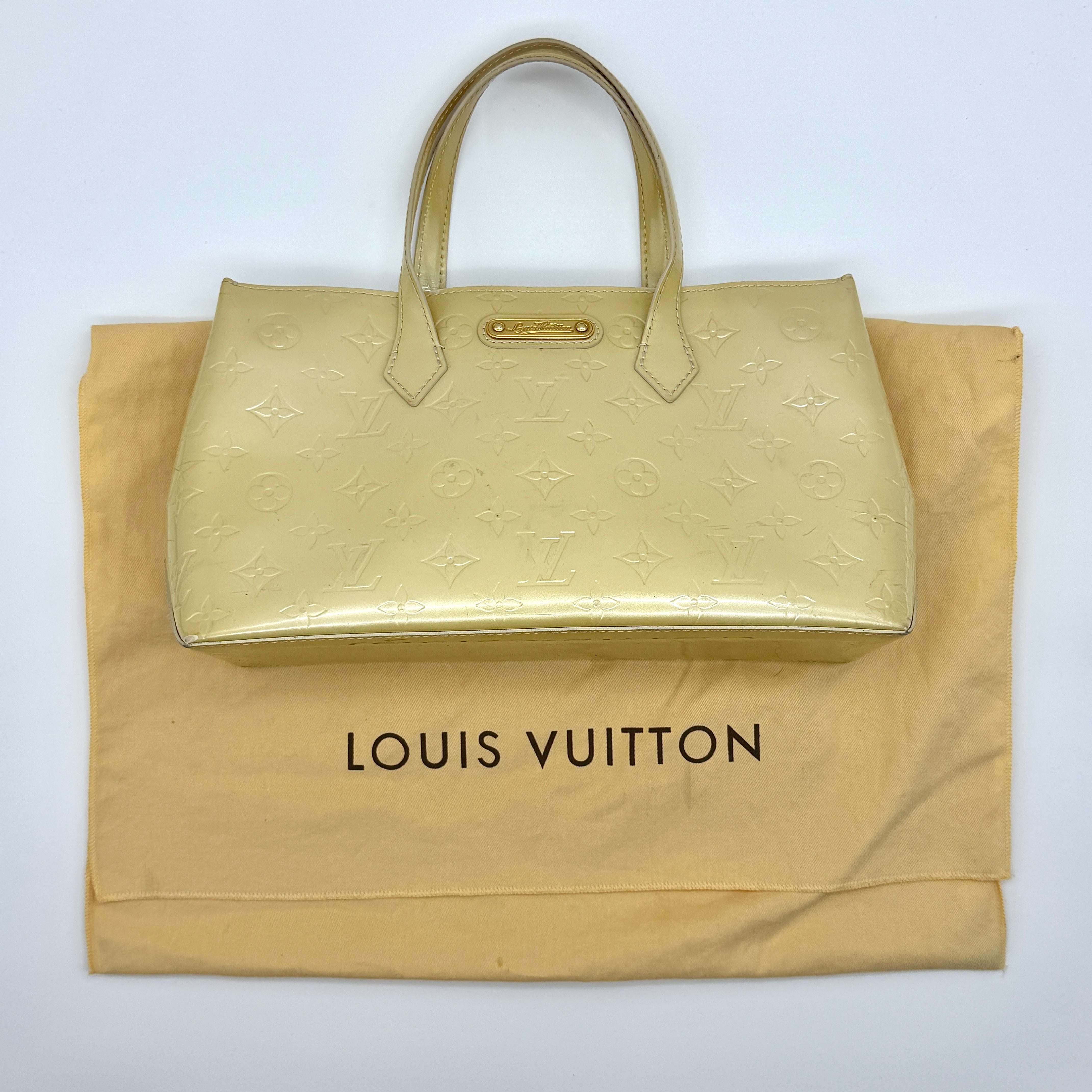 Louis Vuitton Monogram Vernis Wilshire PM Tote Bag in beige patent leather with gold-tone hardware and original dust bag.