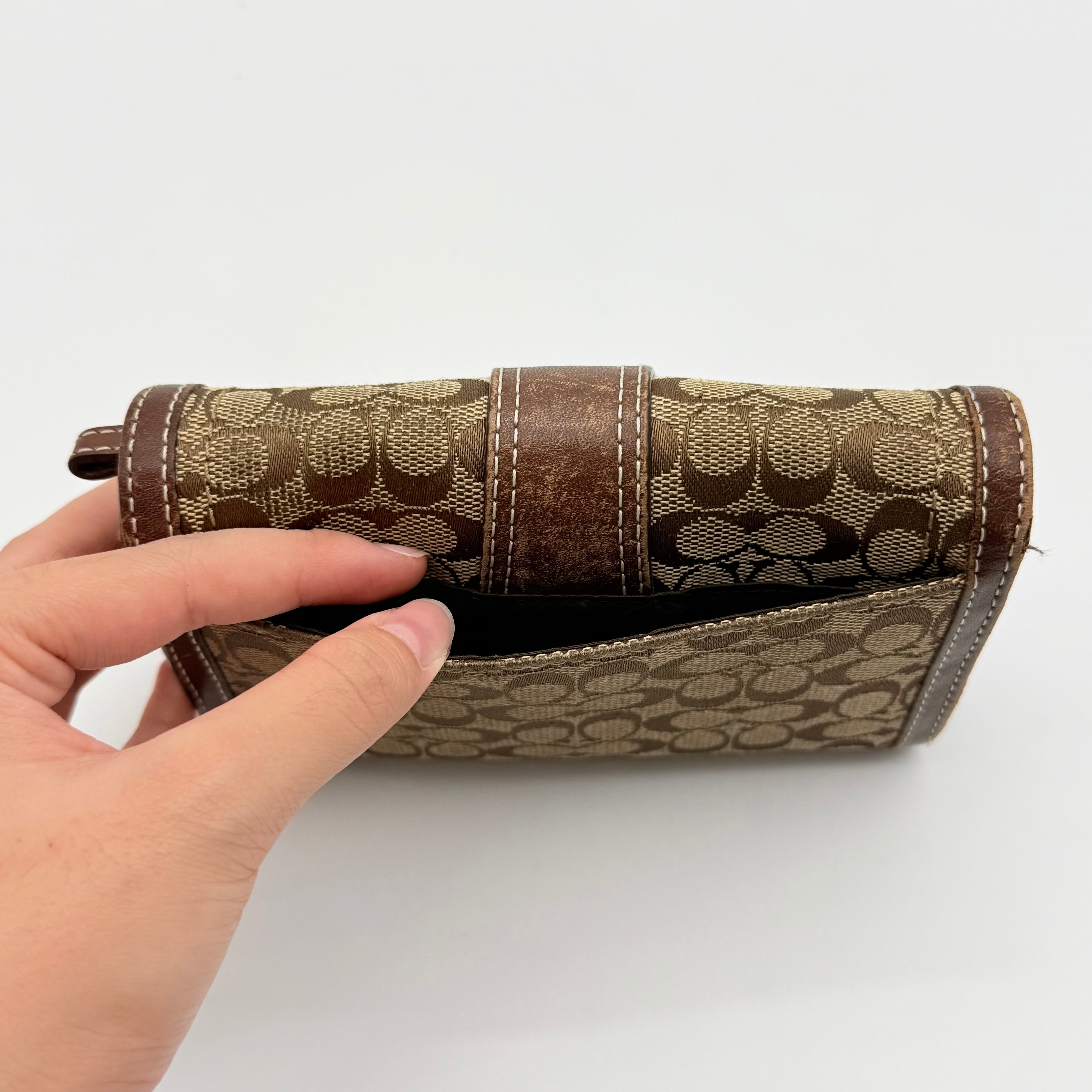 Coach Y2K Soho Buckle Wallet Beige/Brown