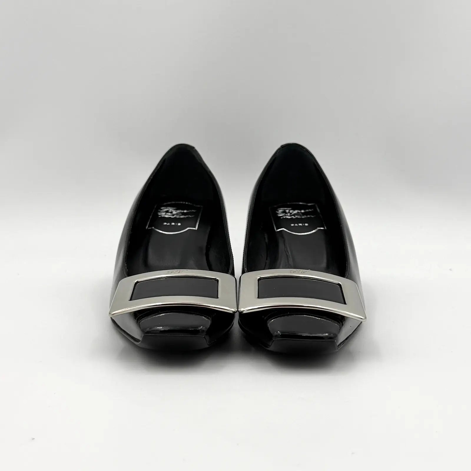 (EU34) Roger Vivier Belle Vivier Patent Pumps Black