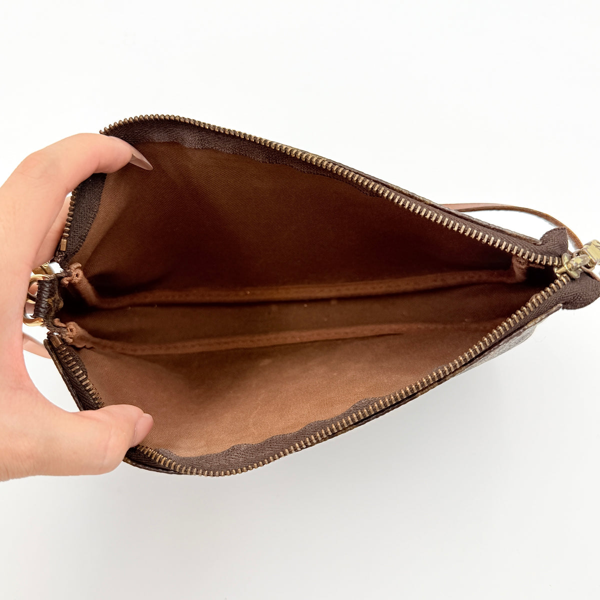 Louis Vuitton Monogram Pochette Shoulder Bag