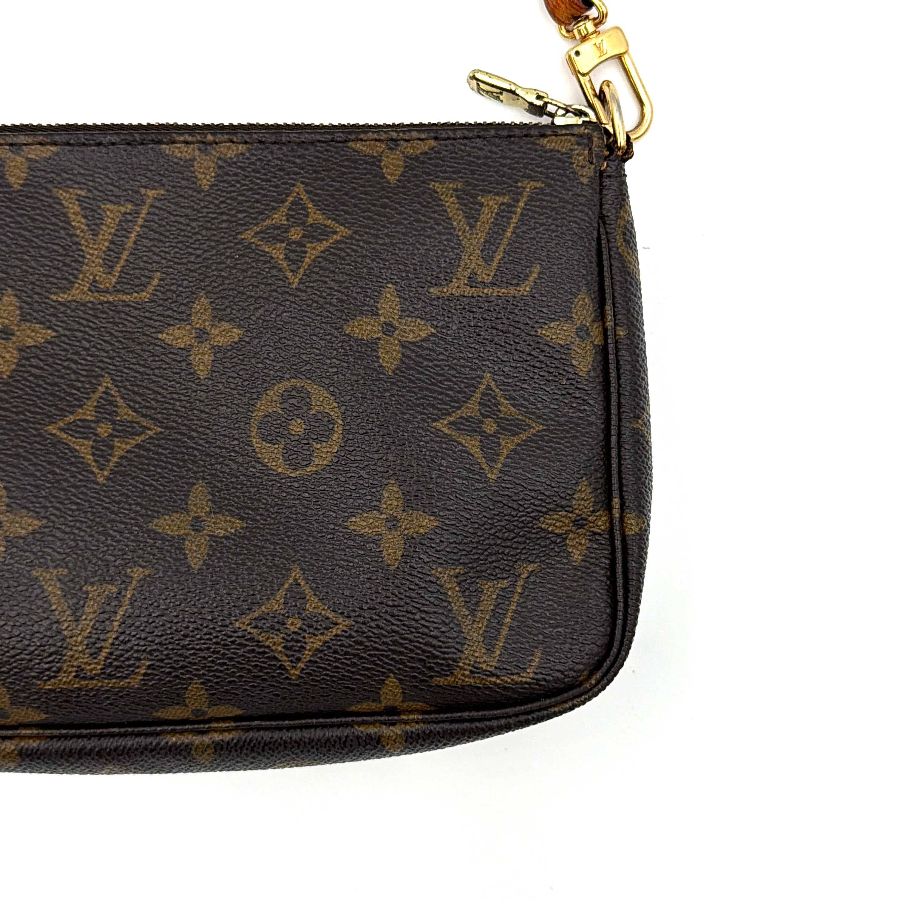 Louis Vuitton Monogram Pochette Shoulder Bag