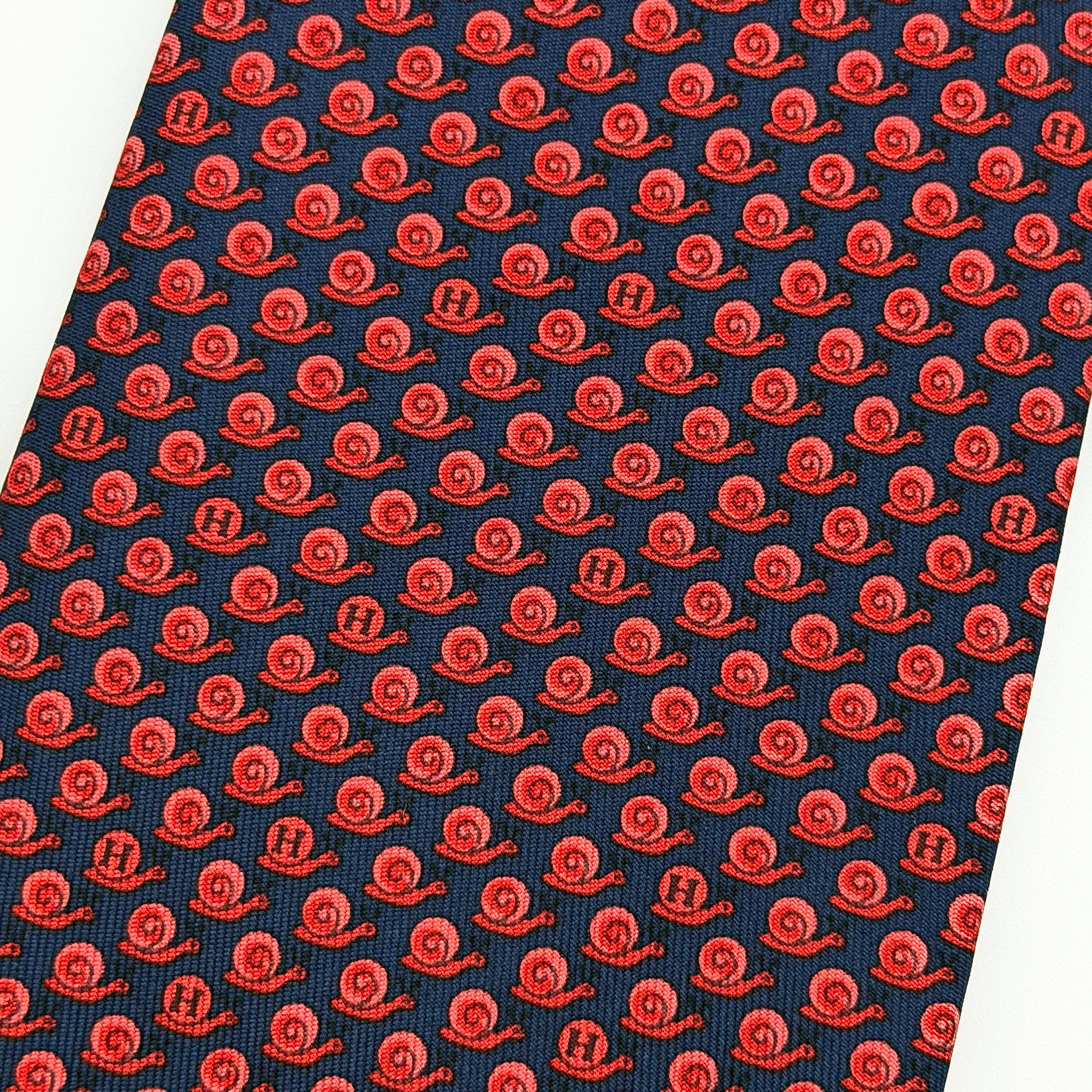 Hermès Snail Print Silk Tie Red/Navy Blue