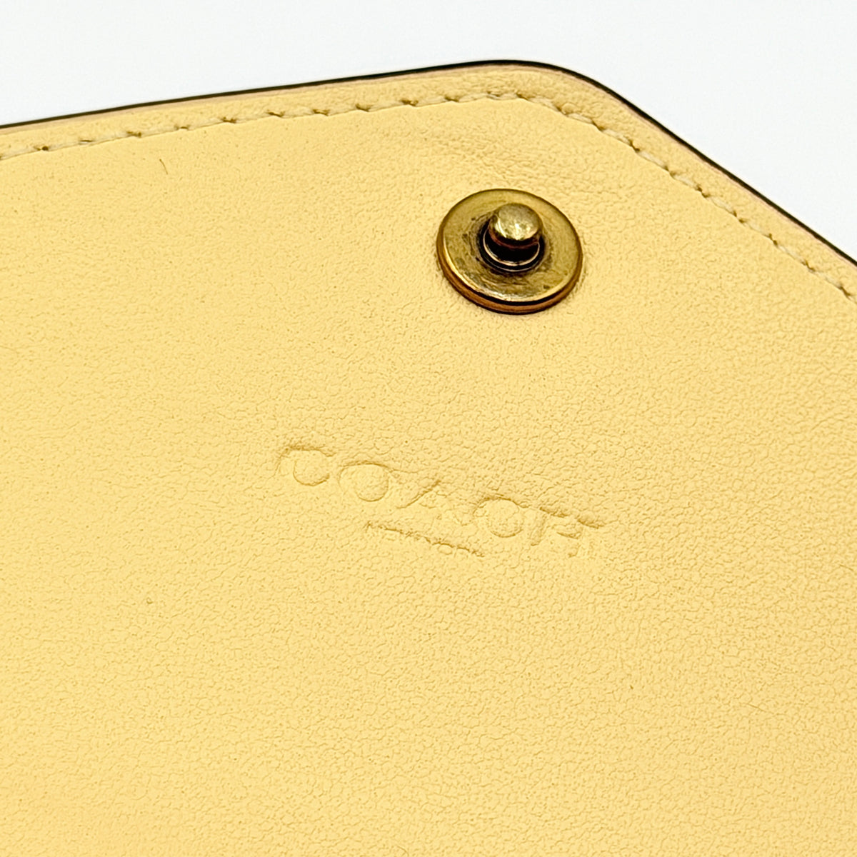 Coach Wyn Small Wallet Yellow