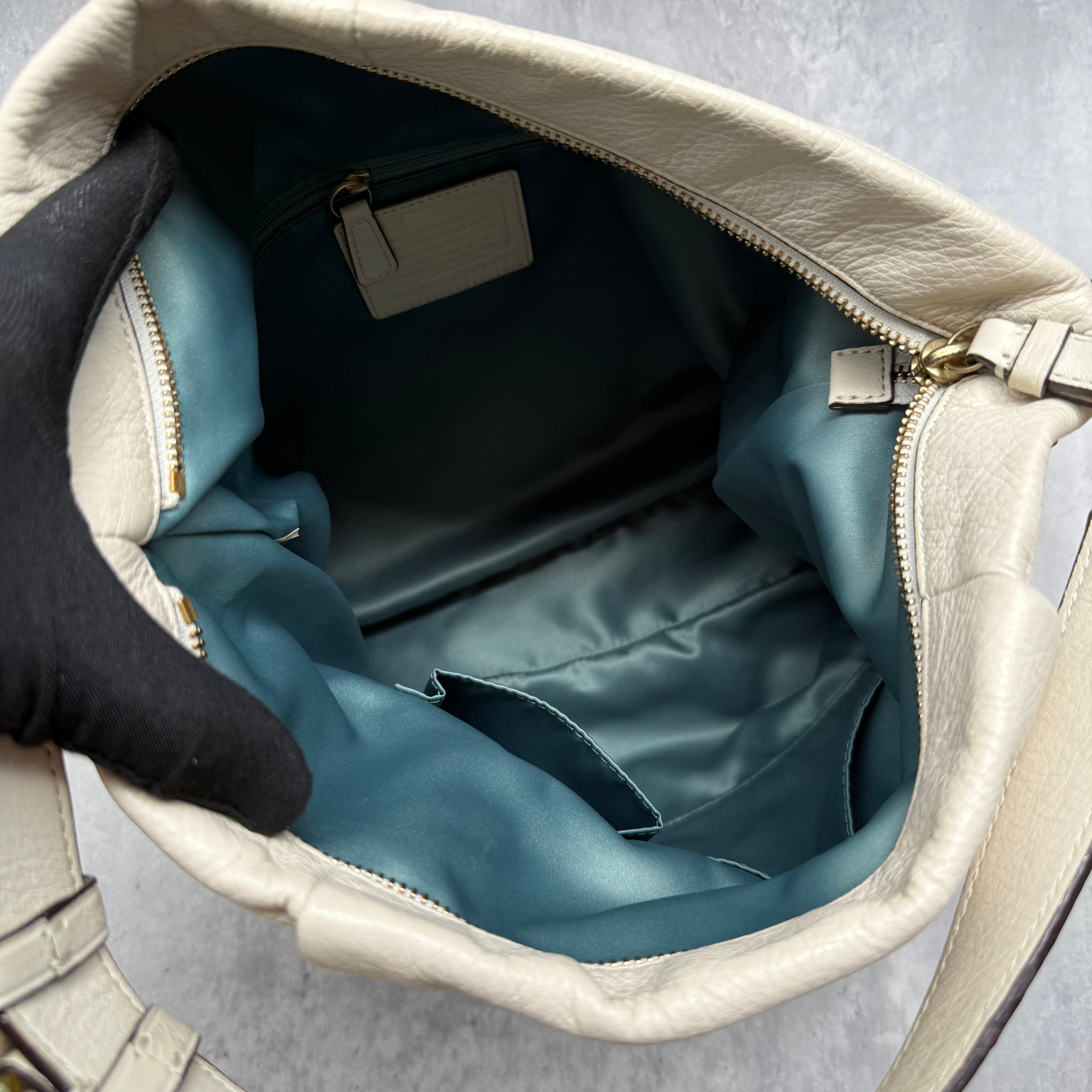 Coach 2Way Madison Isabelle Hobo ShoulderBag Cream