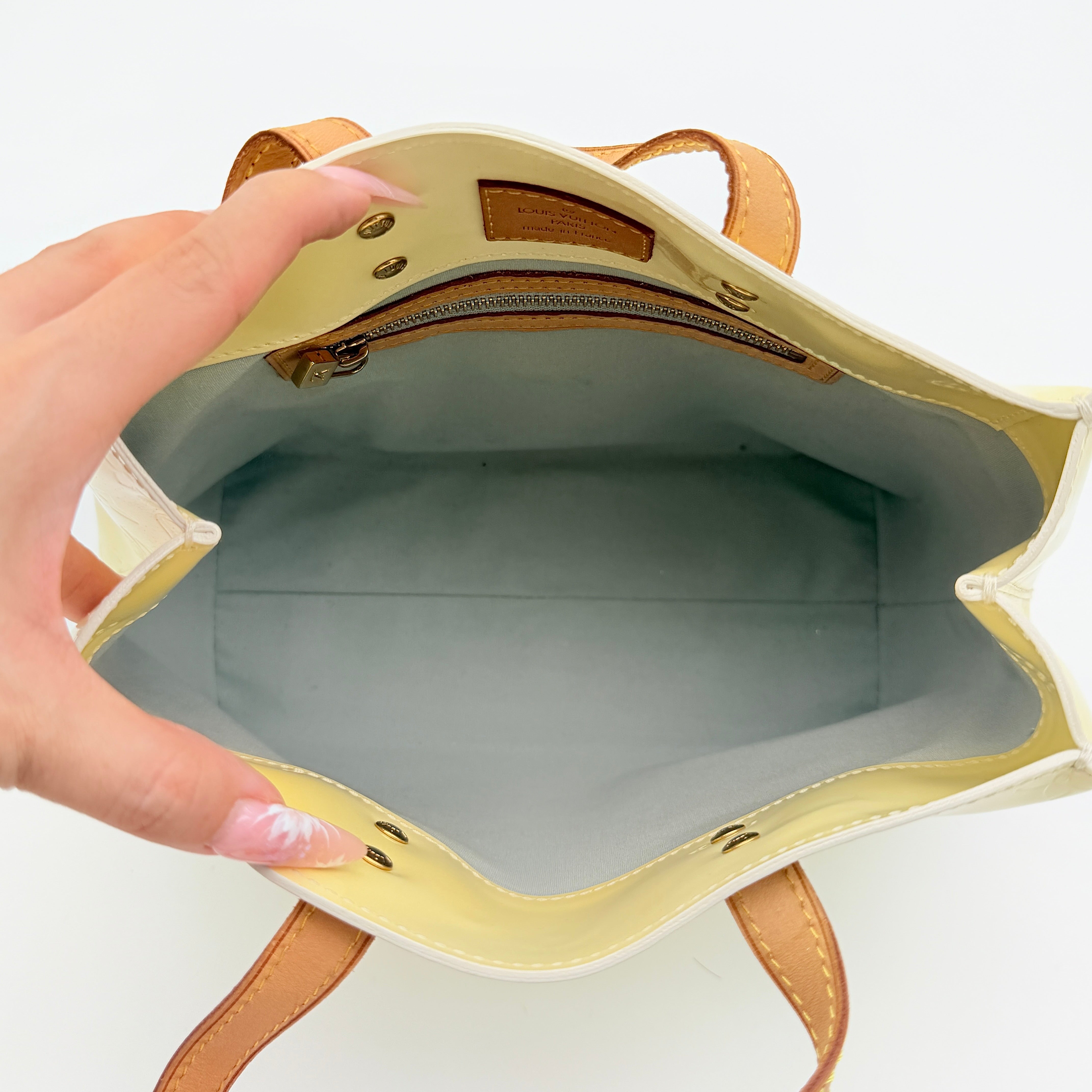 Louis Vuitton Monogram Vernis Reade PM Handbag Perle
