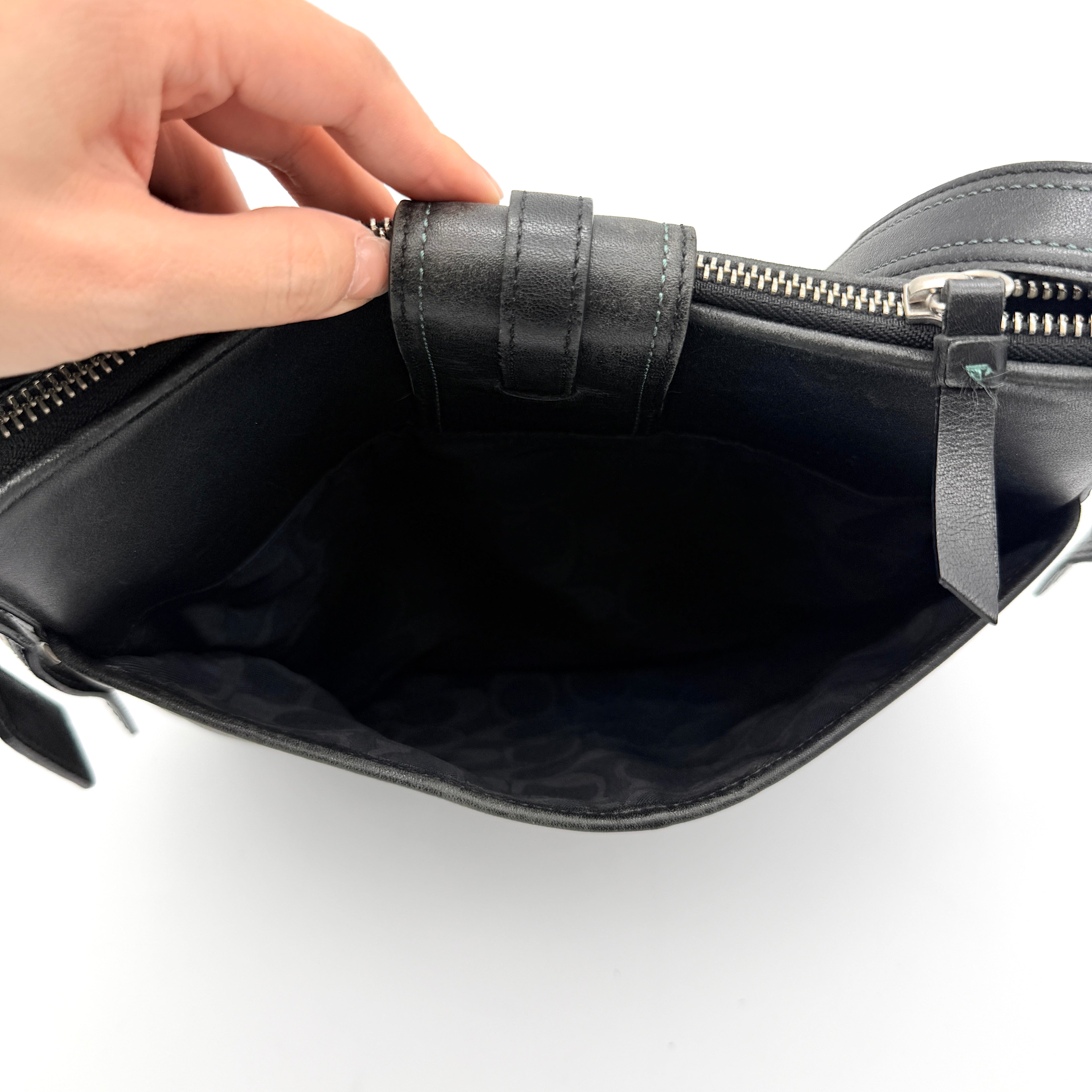Coach Hamptons Hobo Clip Crossbody Bag Black