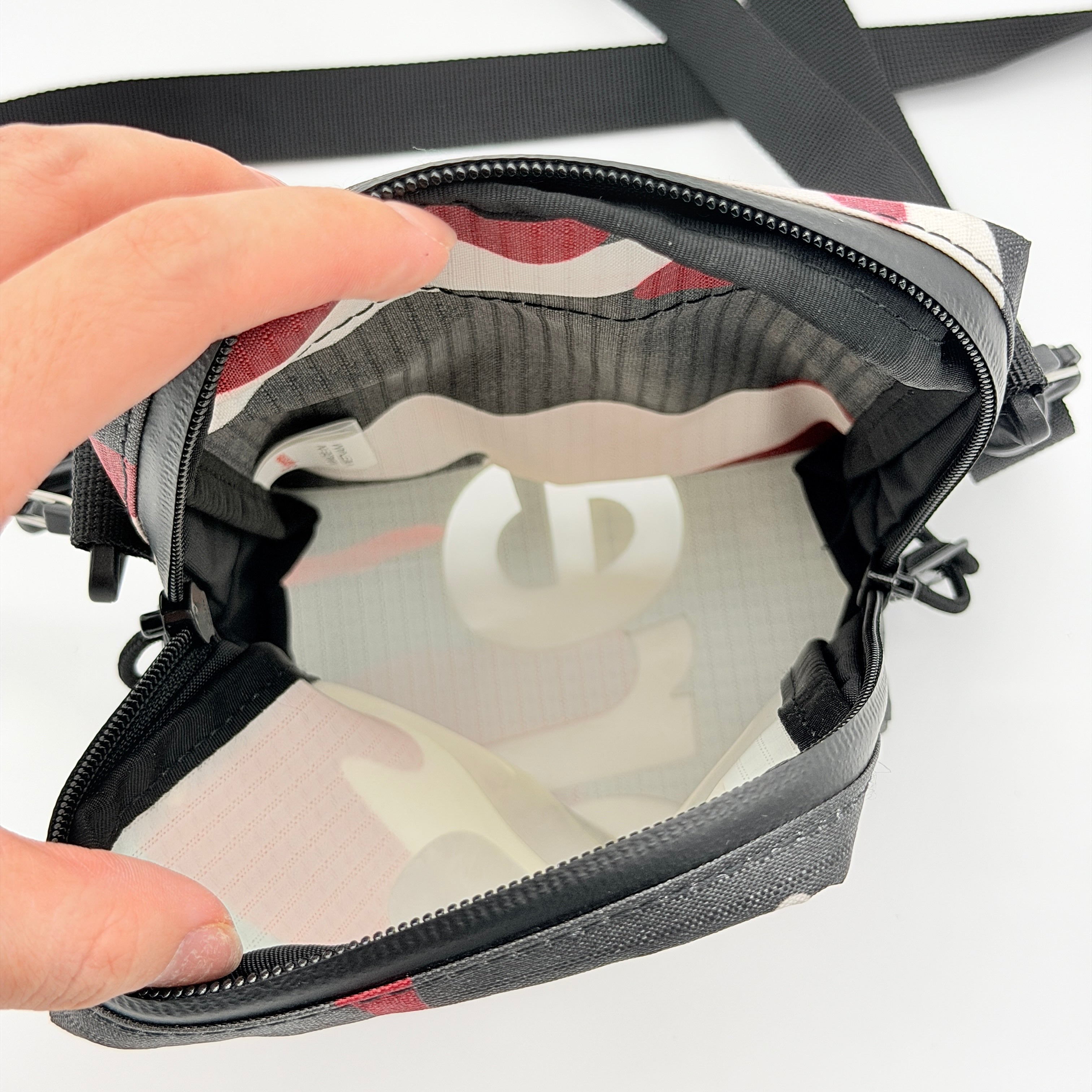 Supreme SS21 Neck Pouch Bag Red Camo