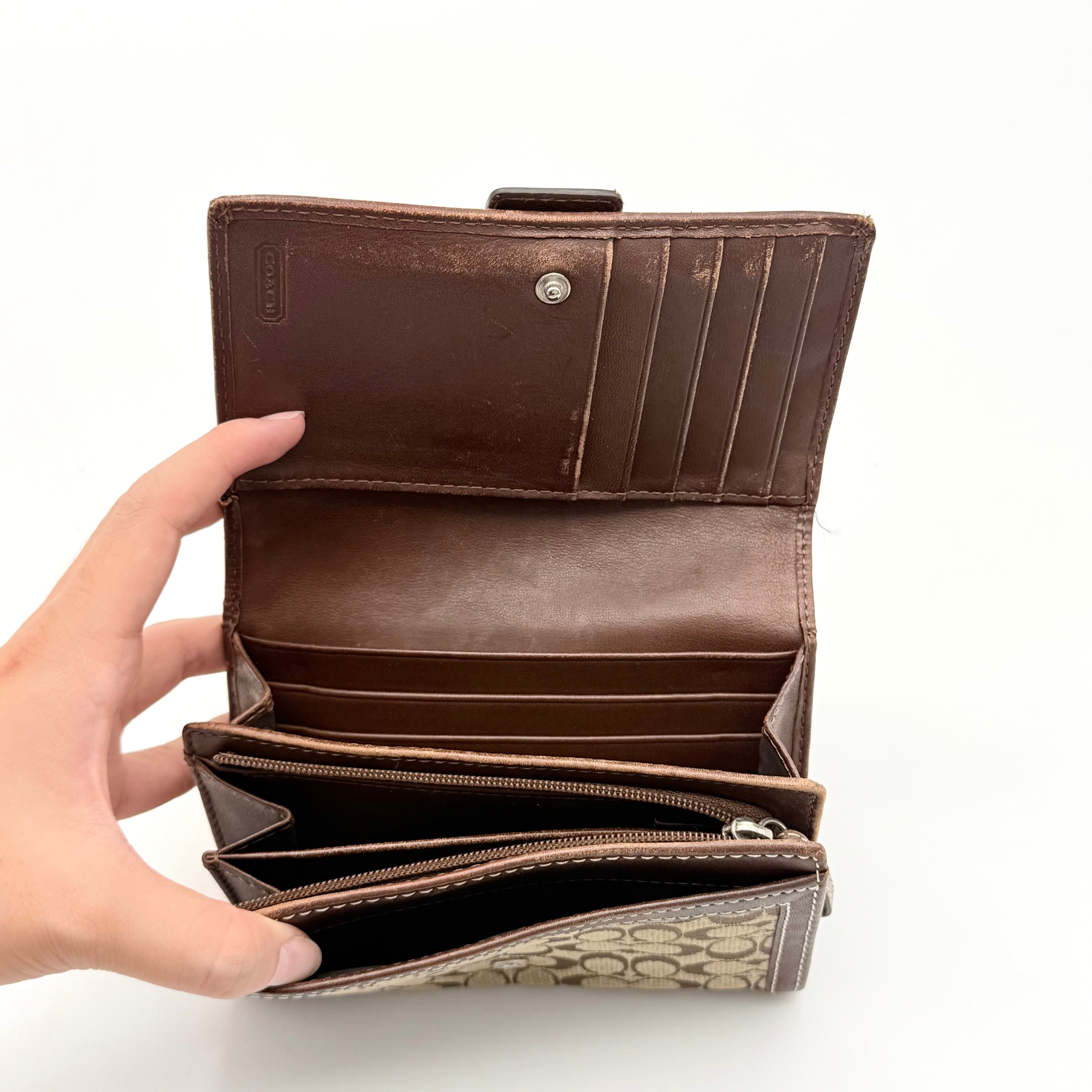 Coach Y2K Soho Buckle Wallet Beige/Brown