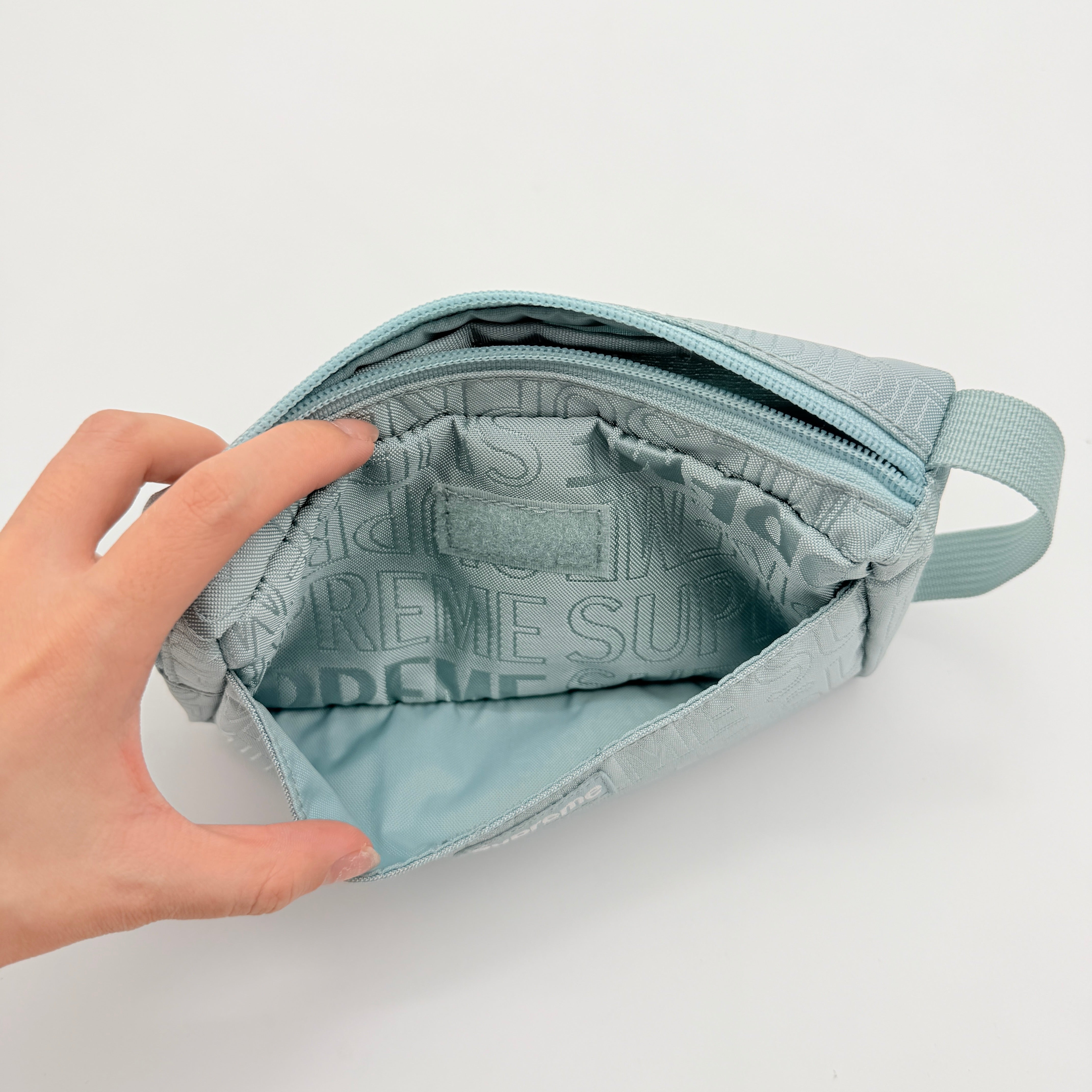 Supreme Organizer Pouch Ice Blue