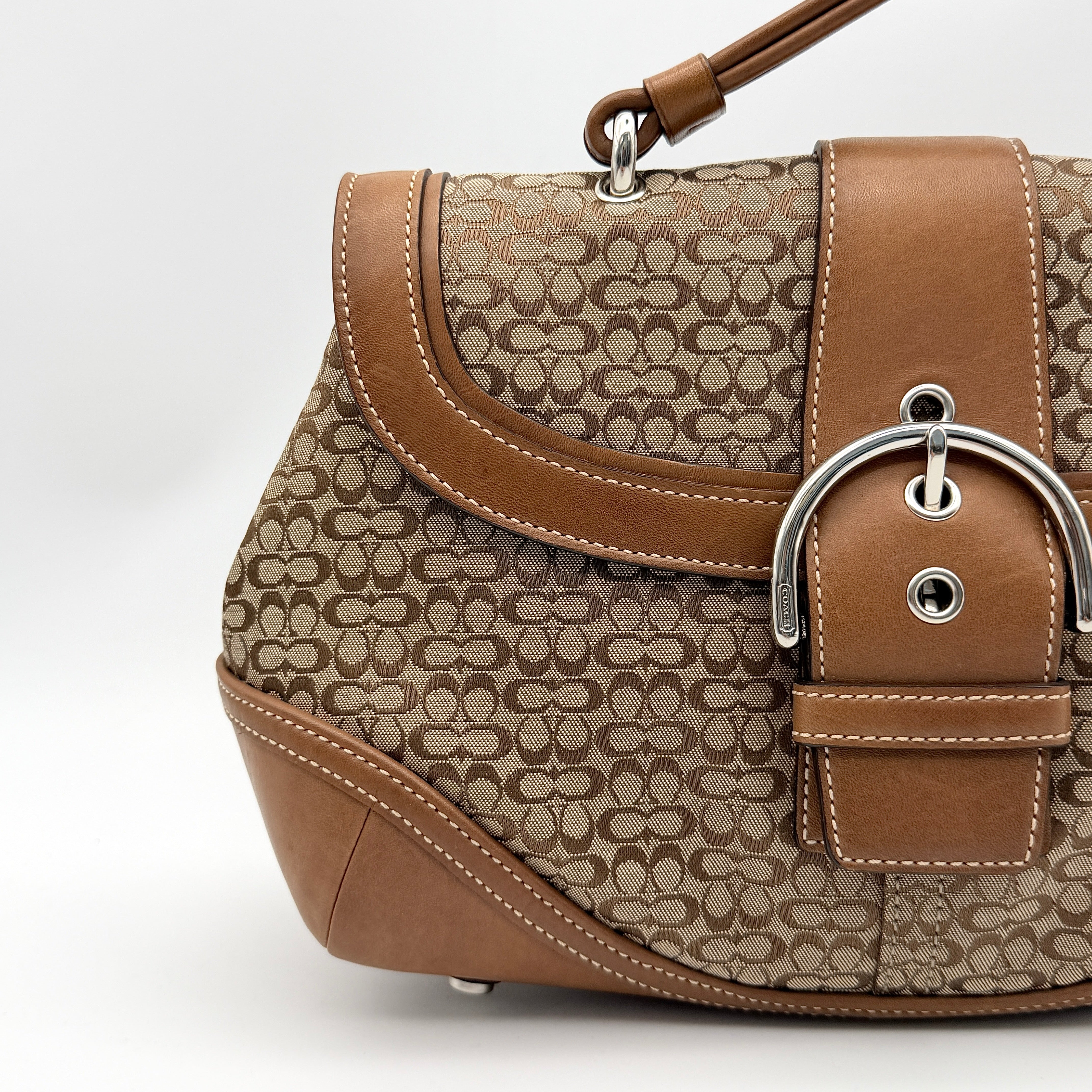 Coach Y2K Signature Soho Shoulder Bag Beige/Tan