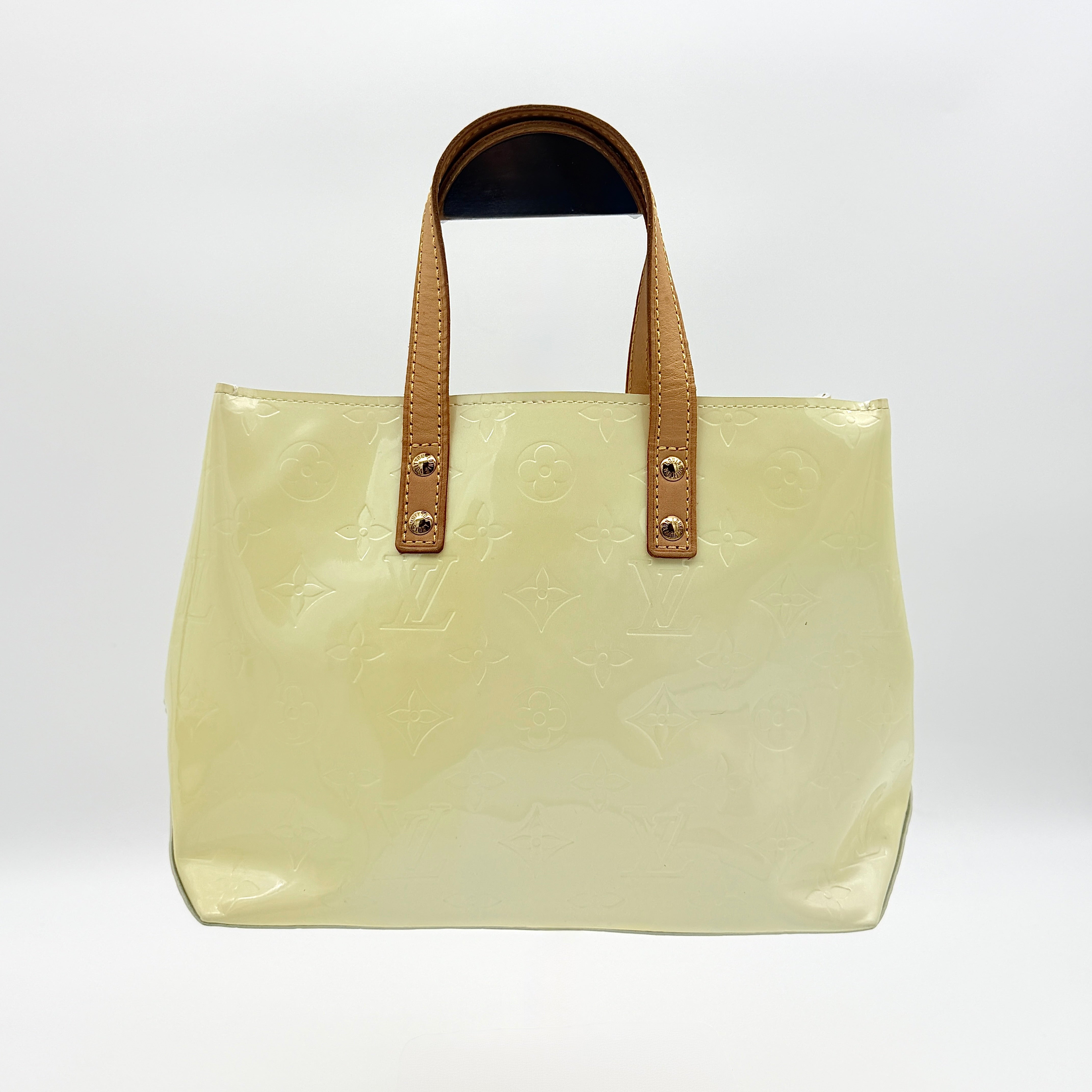 Louis Vuitton Monogram Vernis Reade PM Handbag Perle