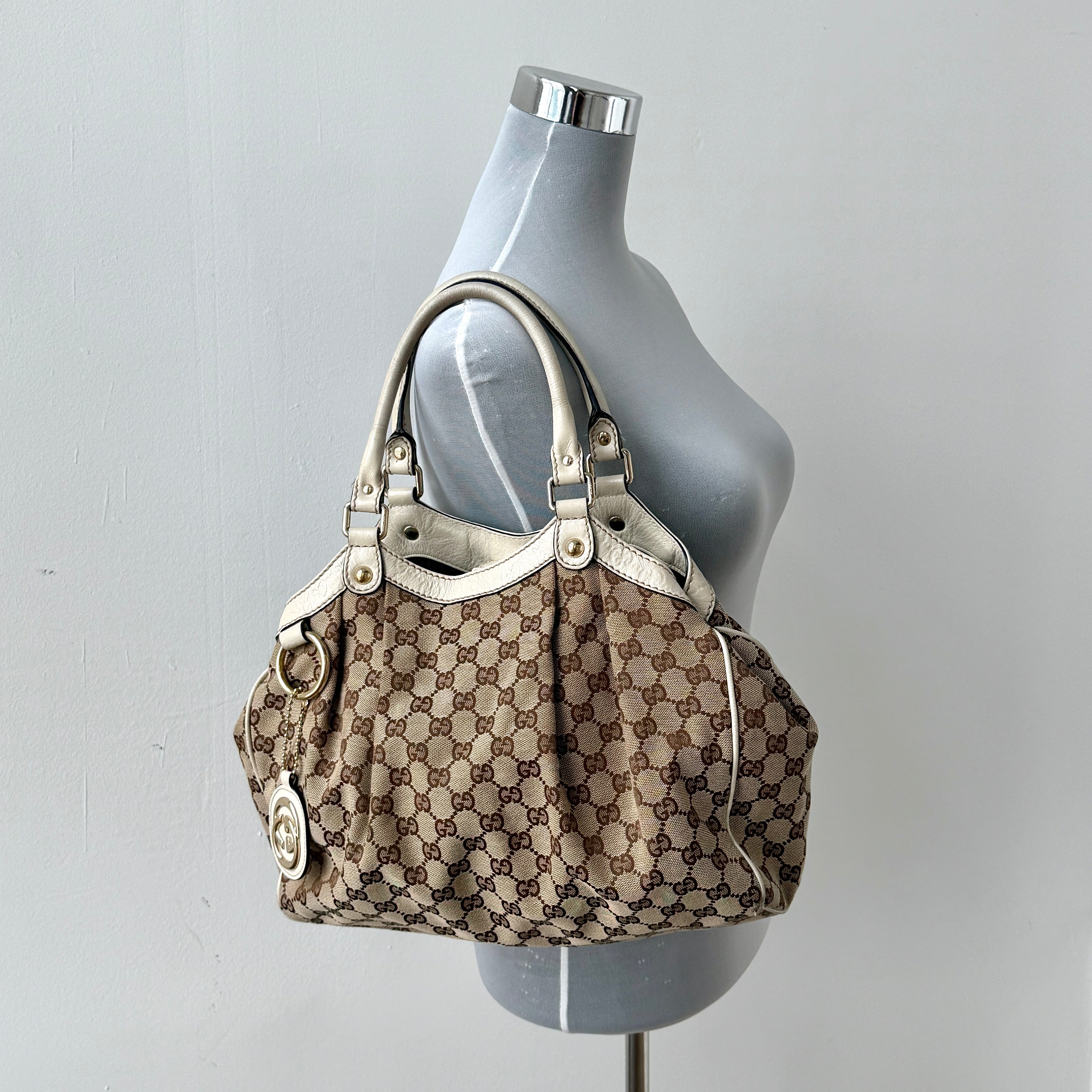Gucci GG Monogram Sukey Shoulder Bag Beige/White