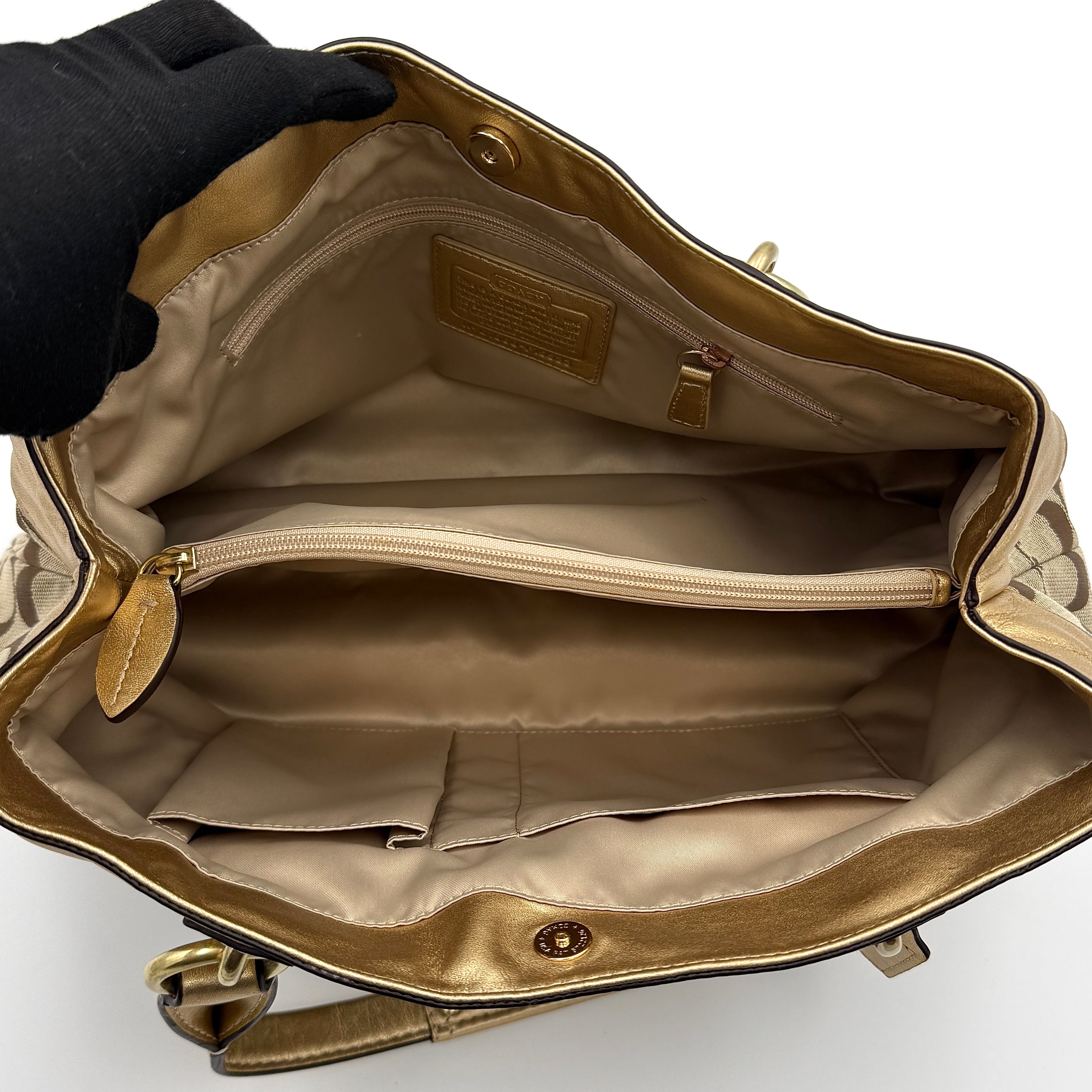 Coach Signature Penelope Shoulder Bag Beige/Gold