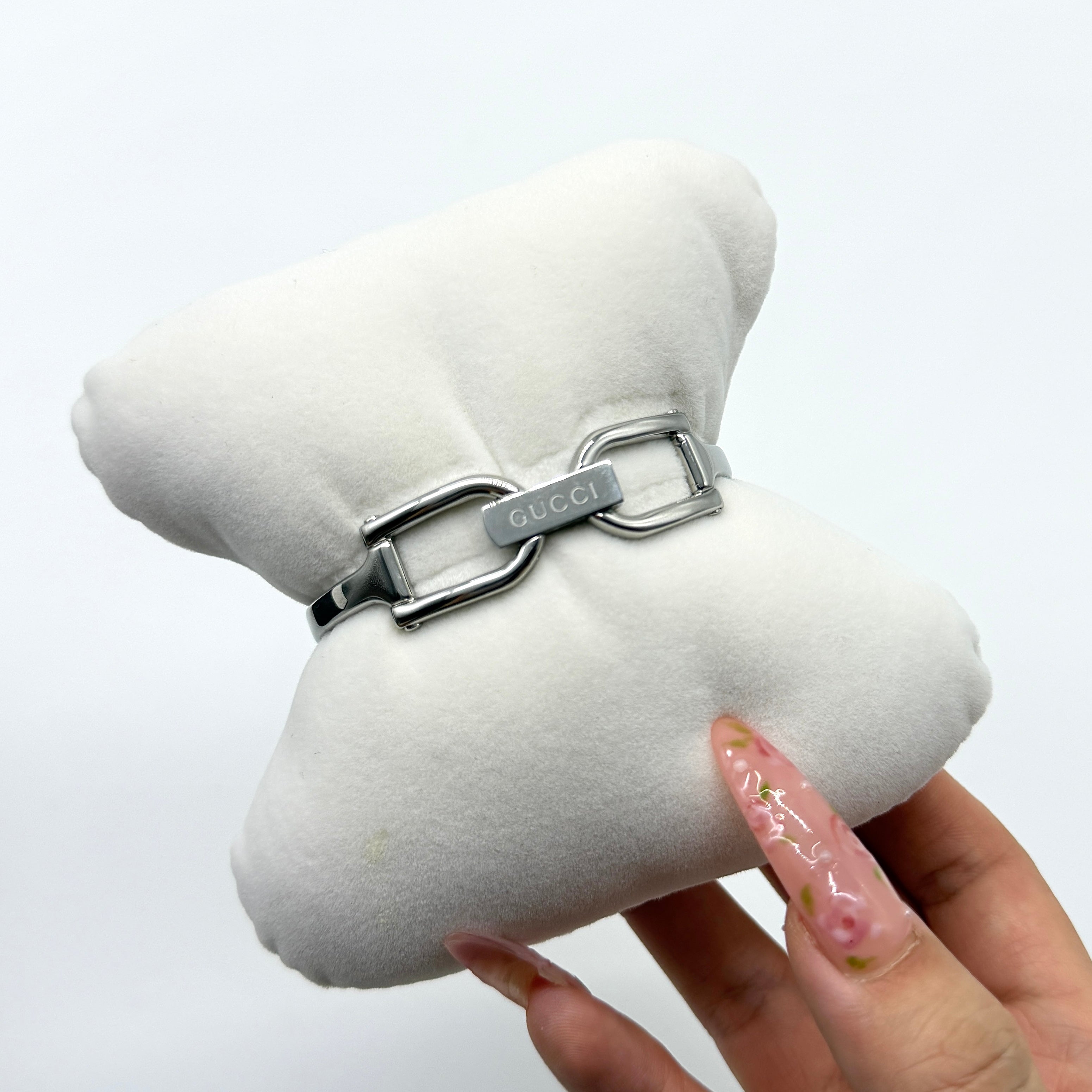 Gucci 1500L Mother of Pearl Dial Watch