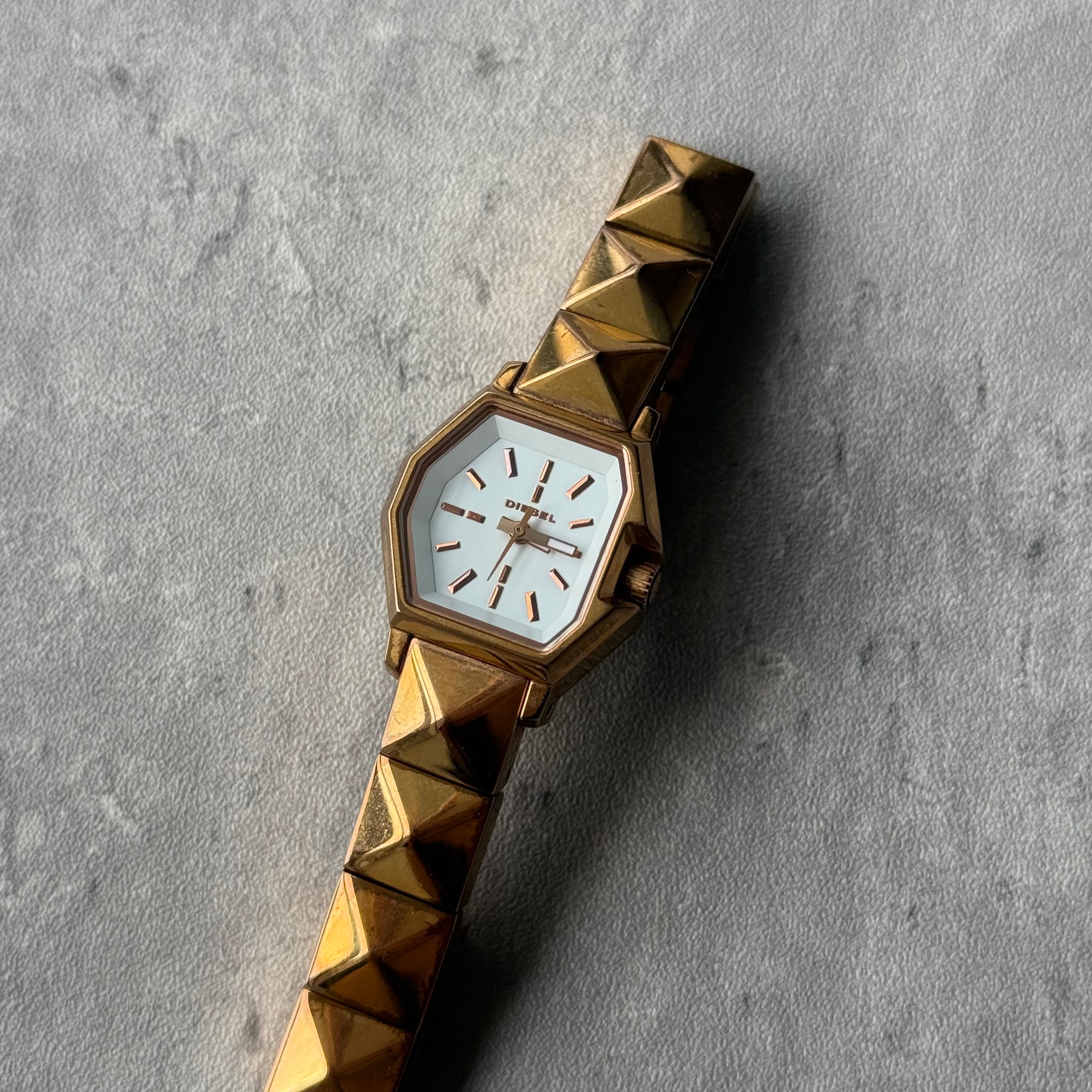 Diesel DZ-5299 Vintage Watch Gold