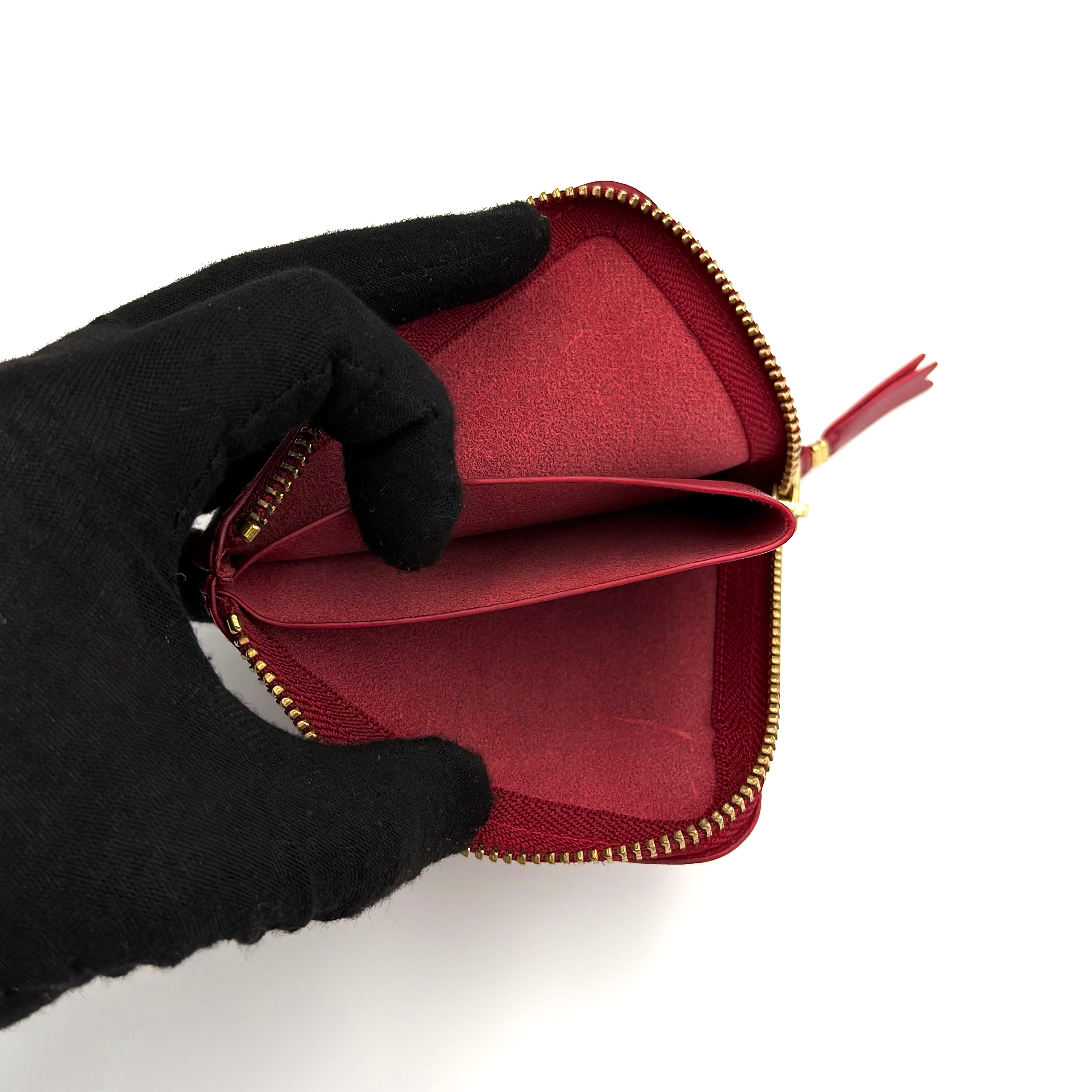 COMME des GARÇONS Zip-Around Leather Wallet Red