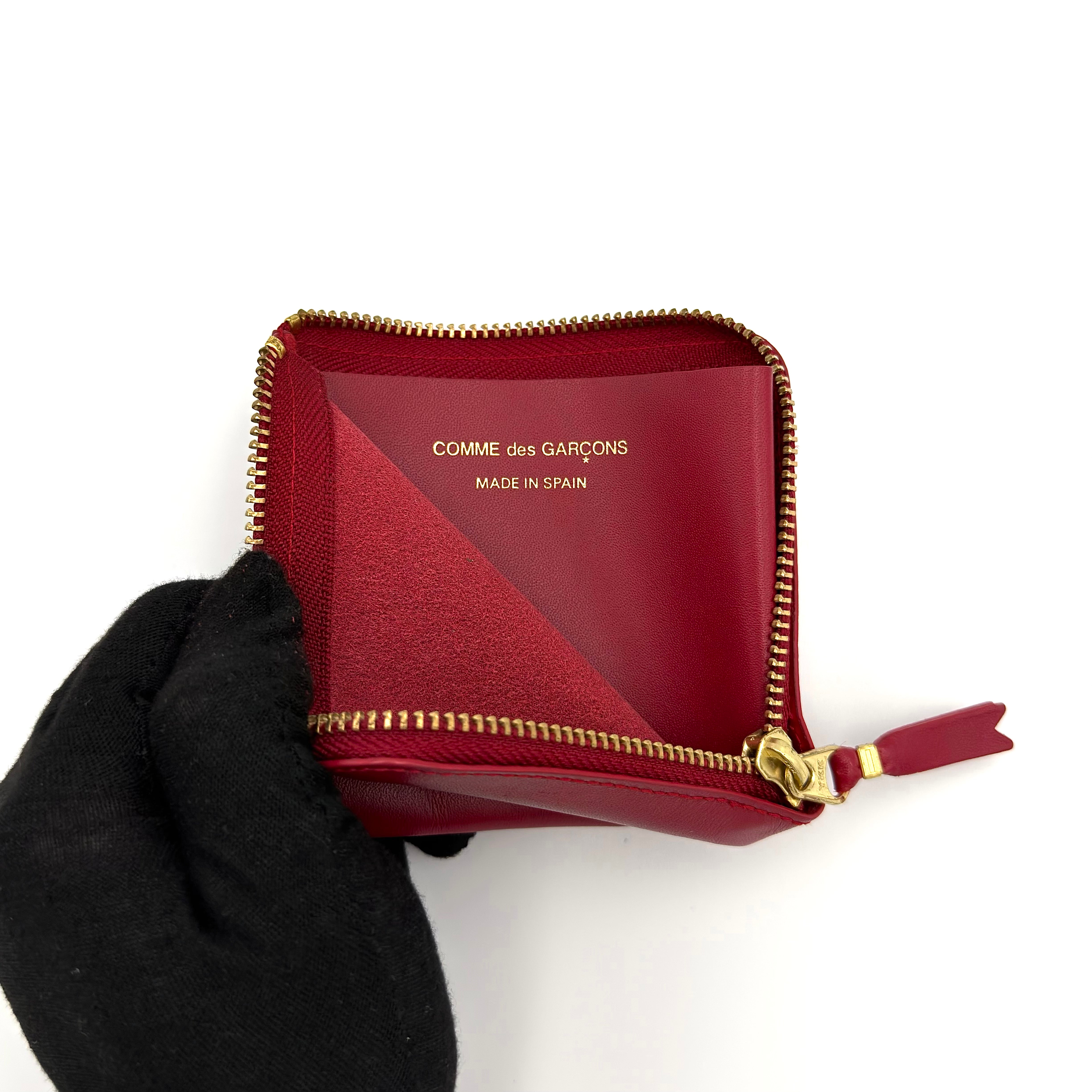 COMME des GARÇONS Zip-Around Leather Wallet Red